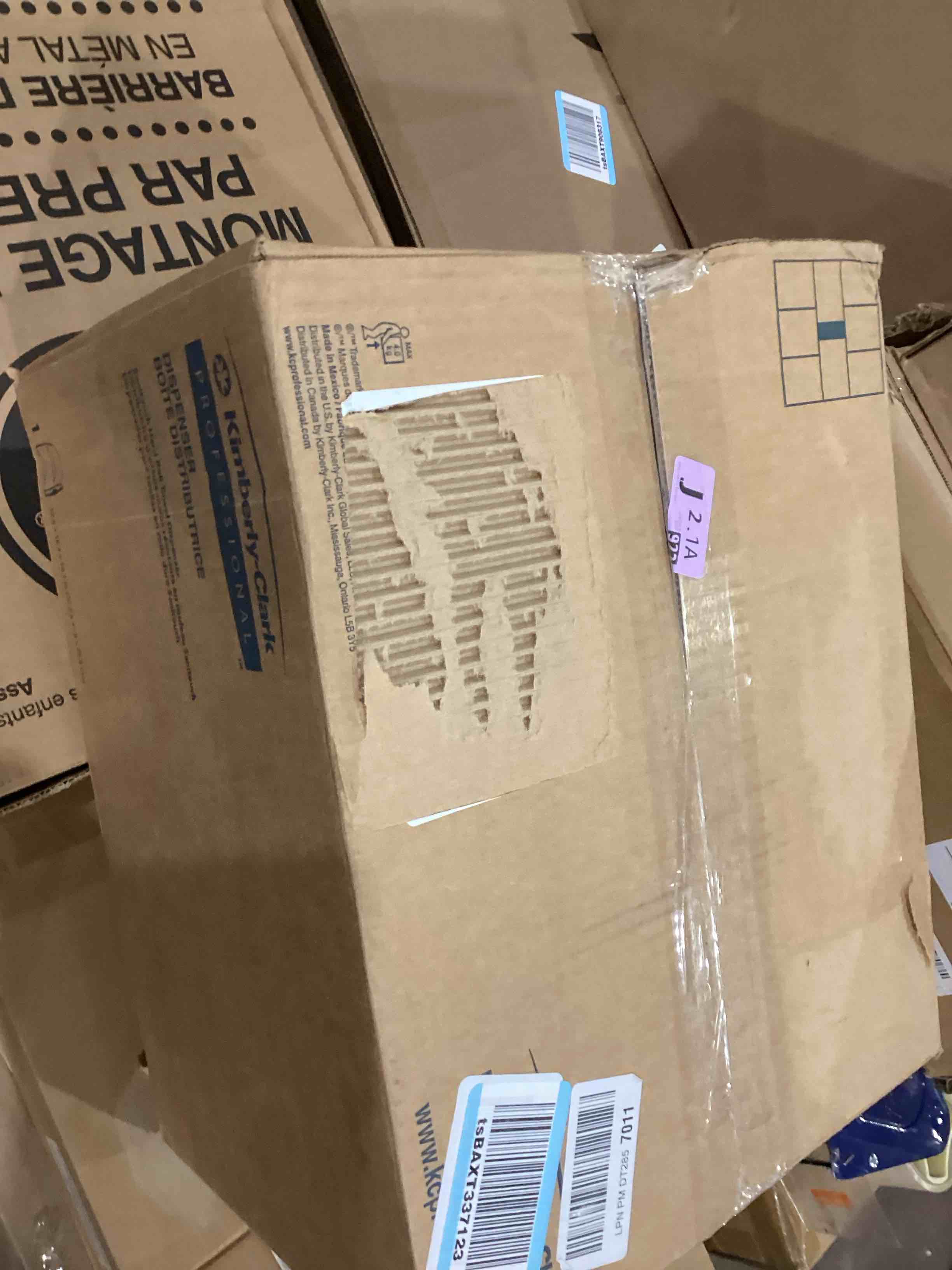 https://s3.amazonaws.com/lotting-images-prod/bidfta/GRA1988810_1746550985279.jpeg