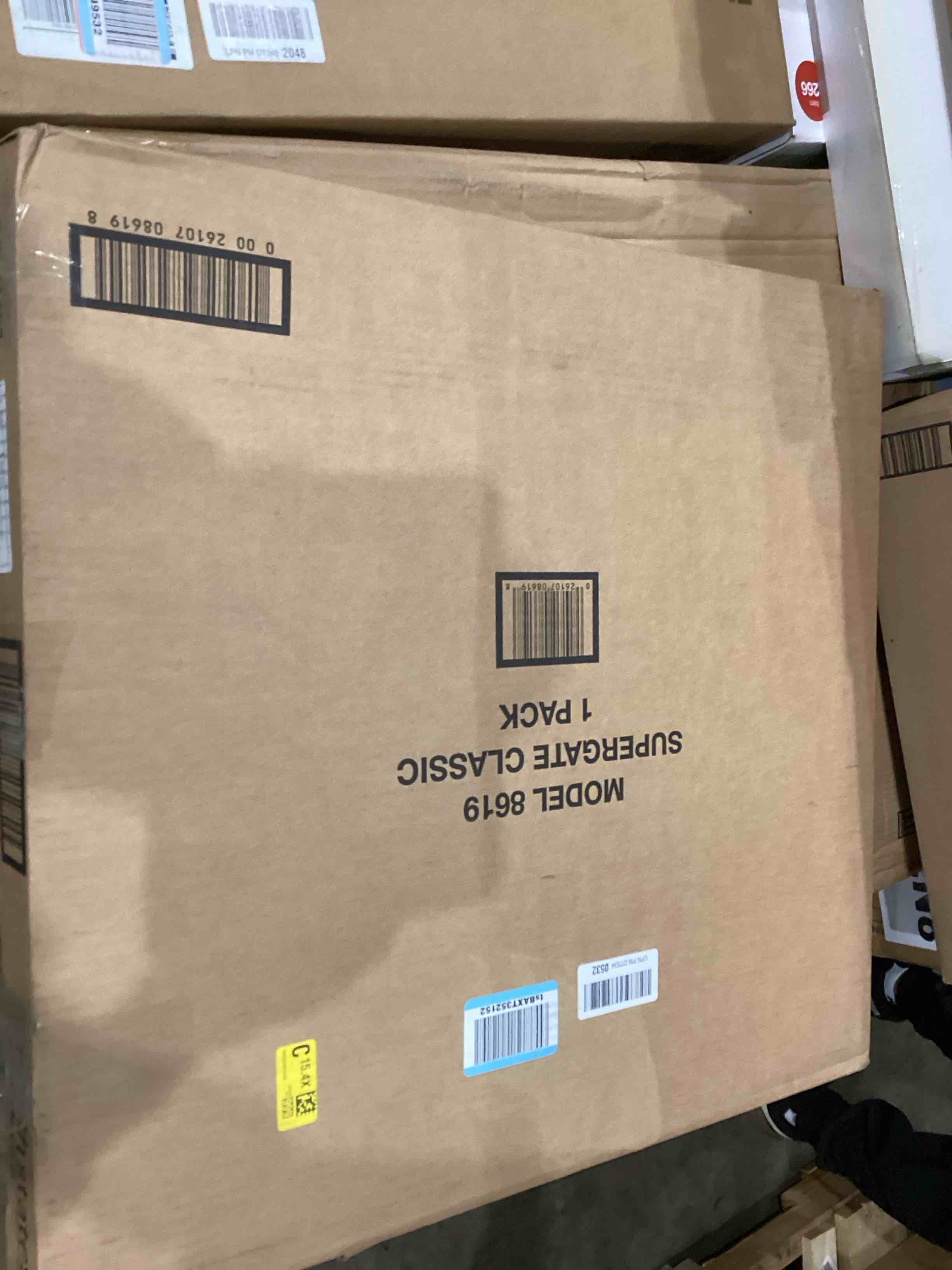 https://s3.amazonaws.com/lotting-images-prod/bidfta/GRA1989372_1746616997752.jpeg