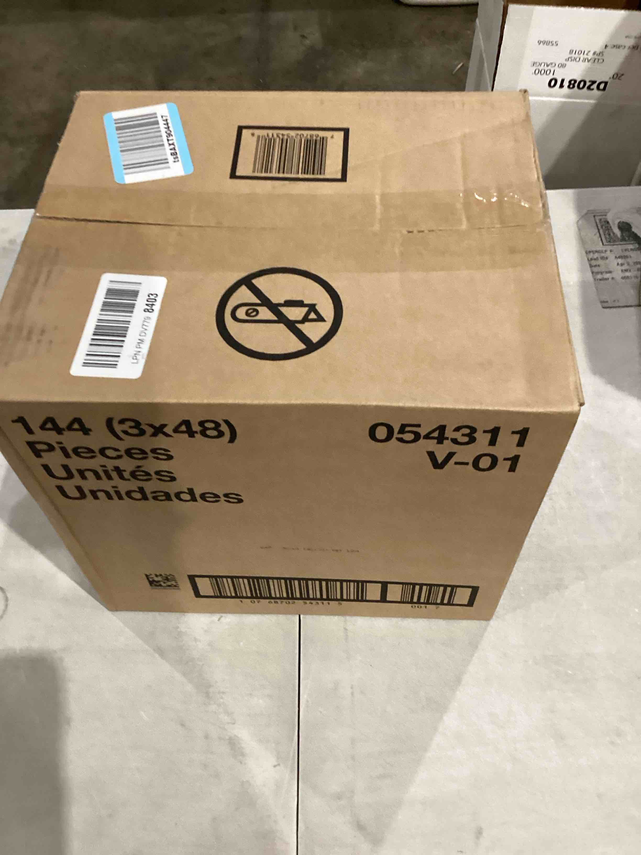 https://s3.amazonaws.com/lotting-images-prod/bidfta/GRA1989441_1746617572925.jpeg