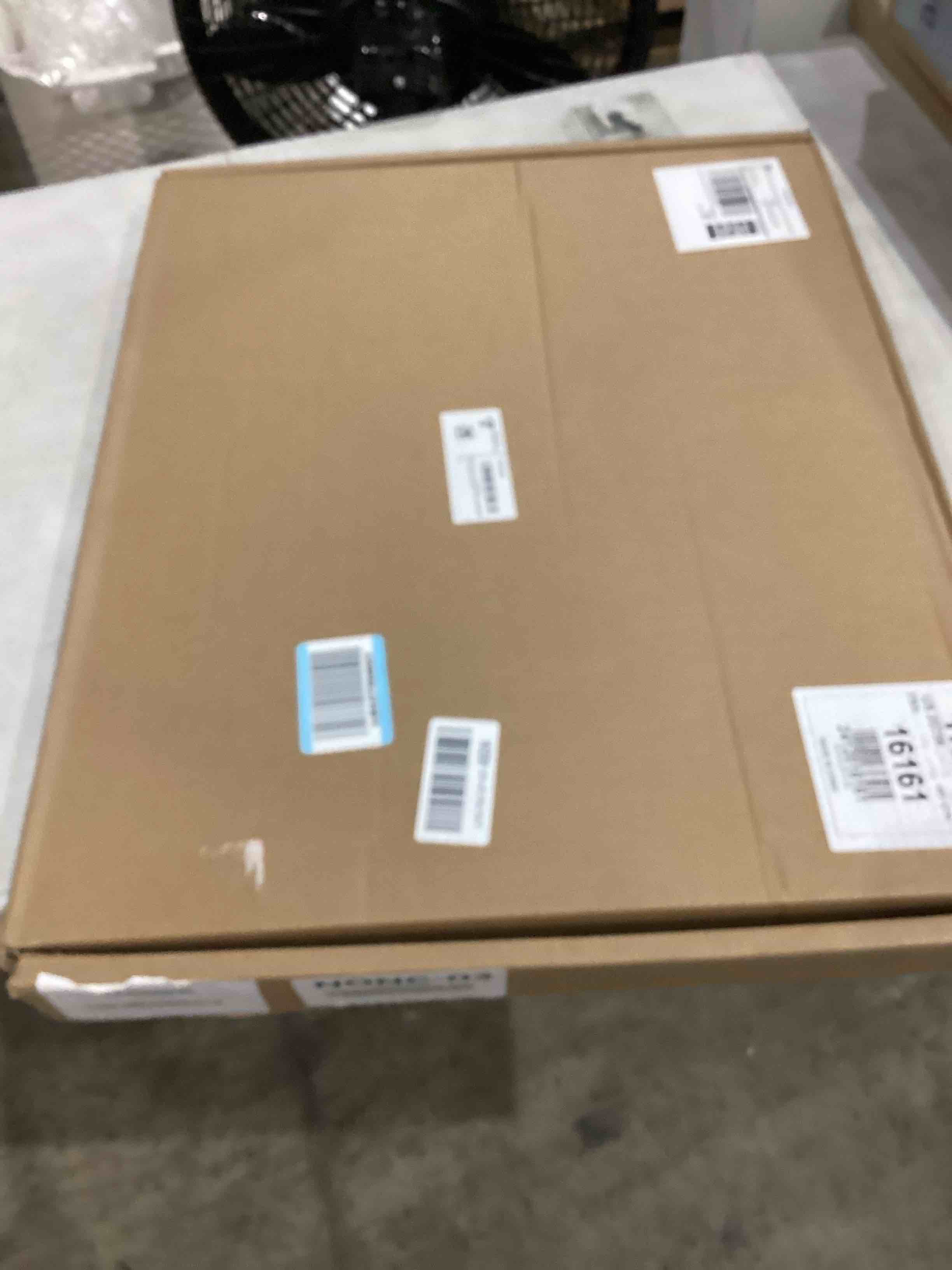 https://s3.amazonaws.com/lotting-images-prod/bidfta/GRA1989491_1746621400898.jpeg