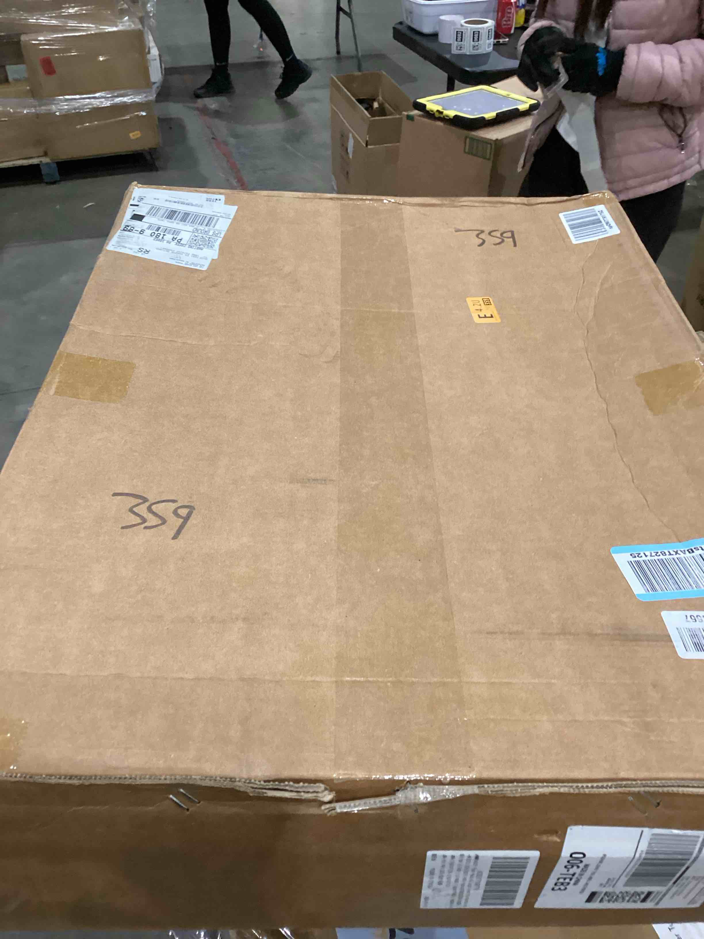 https://s3.amazonaws.com/lotting-images-prod/bidfta/GRA1989548_1746637607746.jpeg
