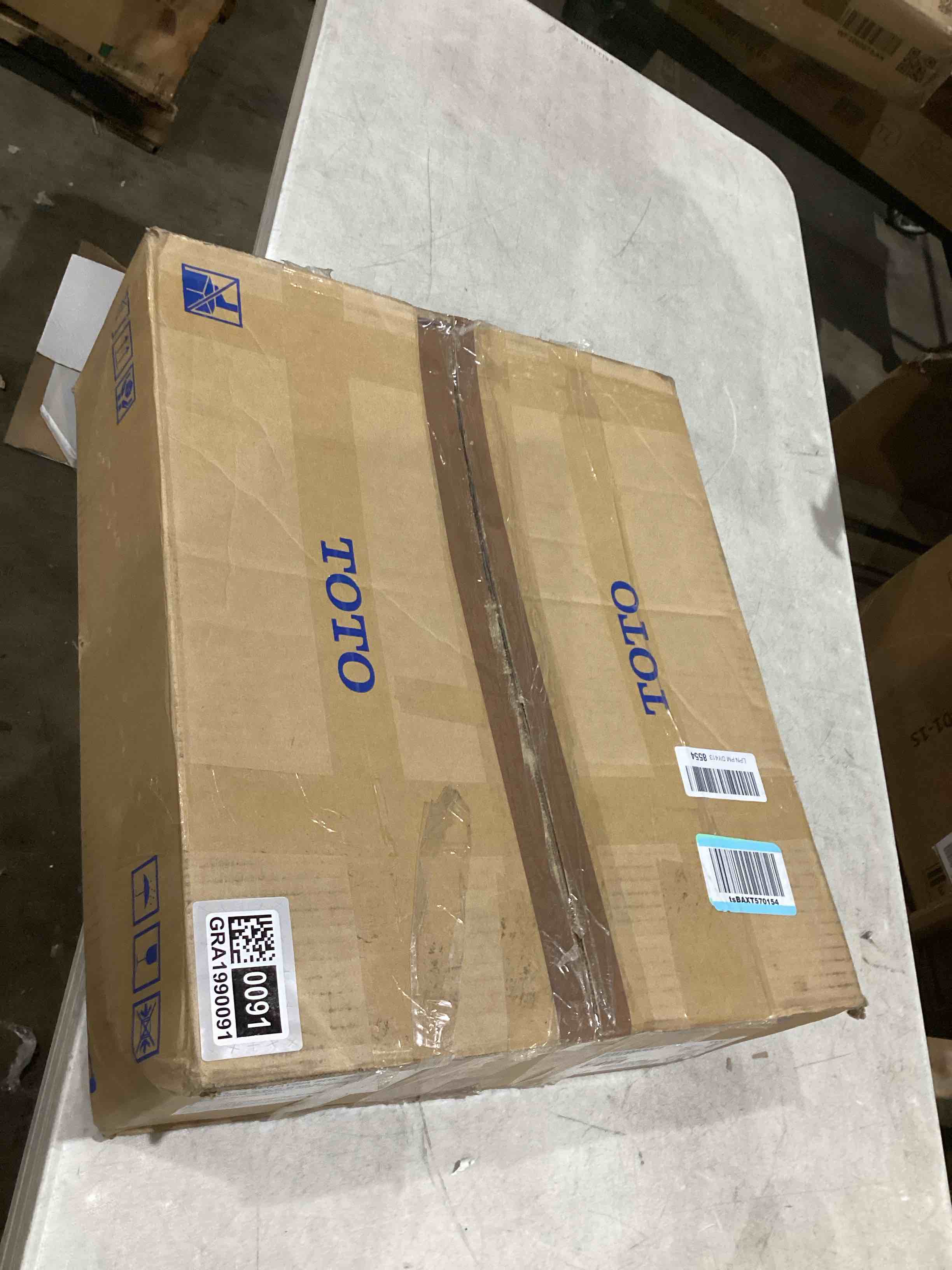 https://s3.amazonaws.com/lotting-images-prod/bidfta/GRA1990091_1752492224221.jpeg