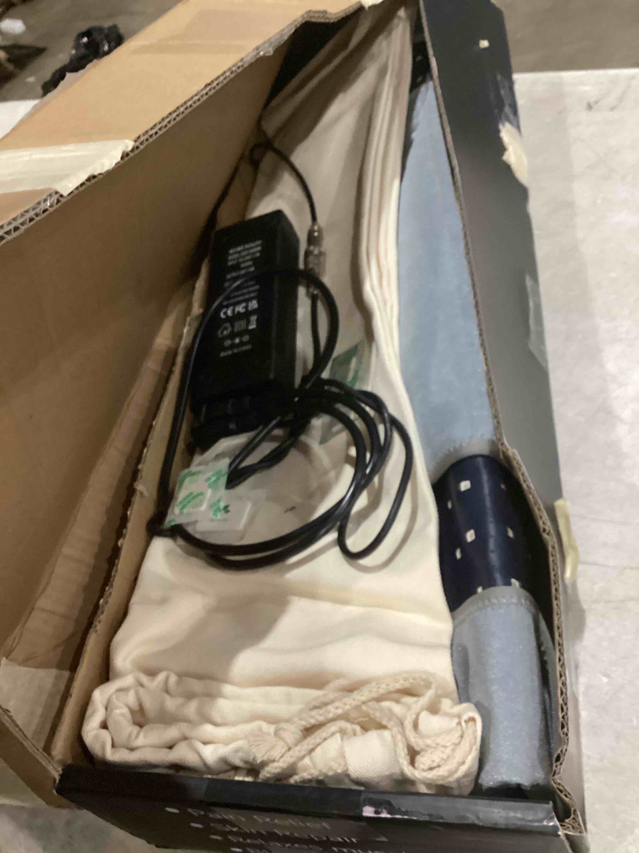 https://s3.amazonaws.com/lotting-images-prod/bidfta/GRA1990142_1752506885321.jpeg