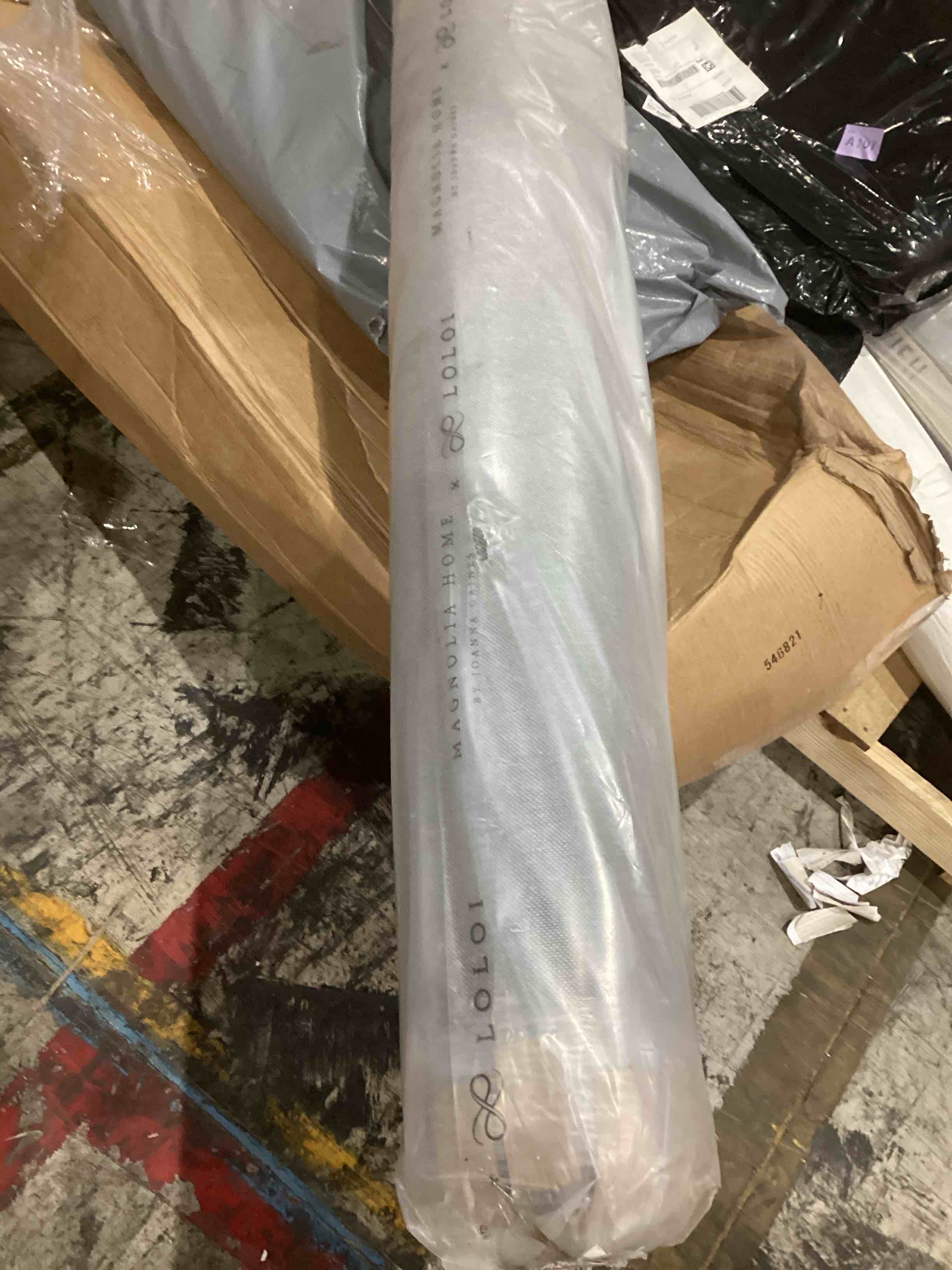 https://s3.amazonaws.com/lotting-images-prod/bidfta/GRA1990283_1752670171724.jpeg