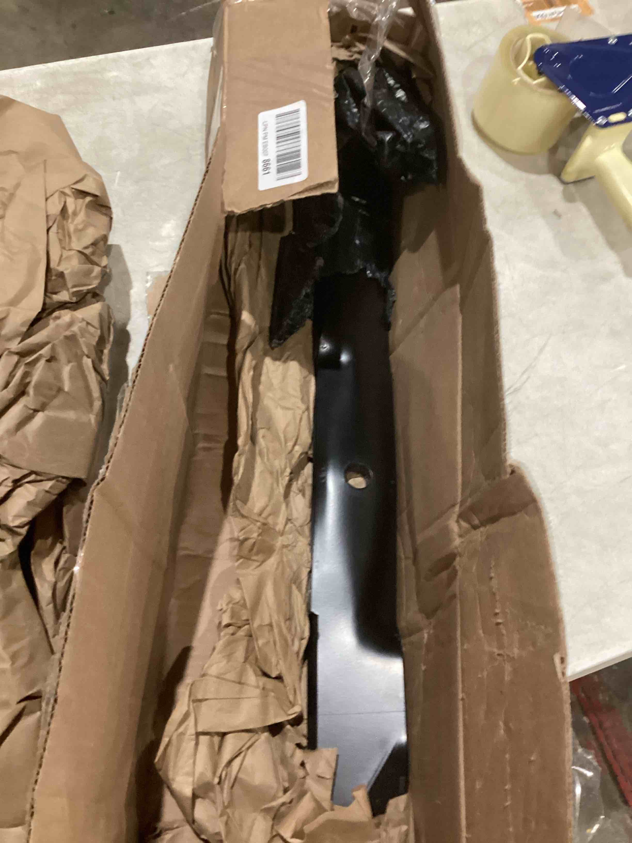 https://s3.amazonaws.com/lotting-images-prod/bidfta/GRA1990301_1752686166509.jpeg