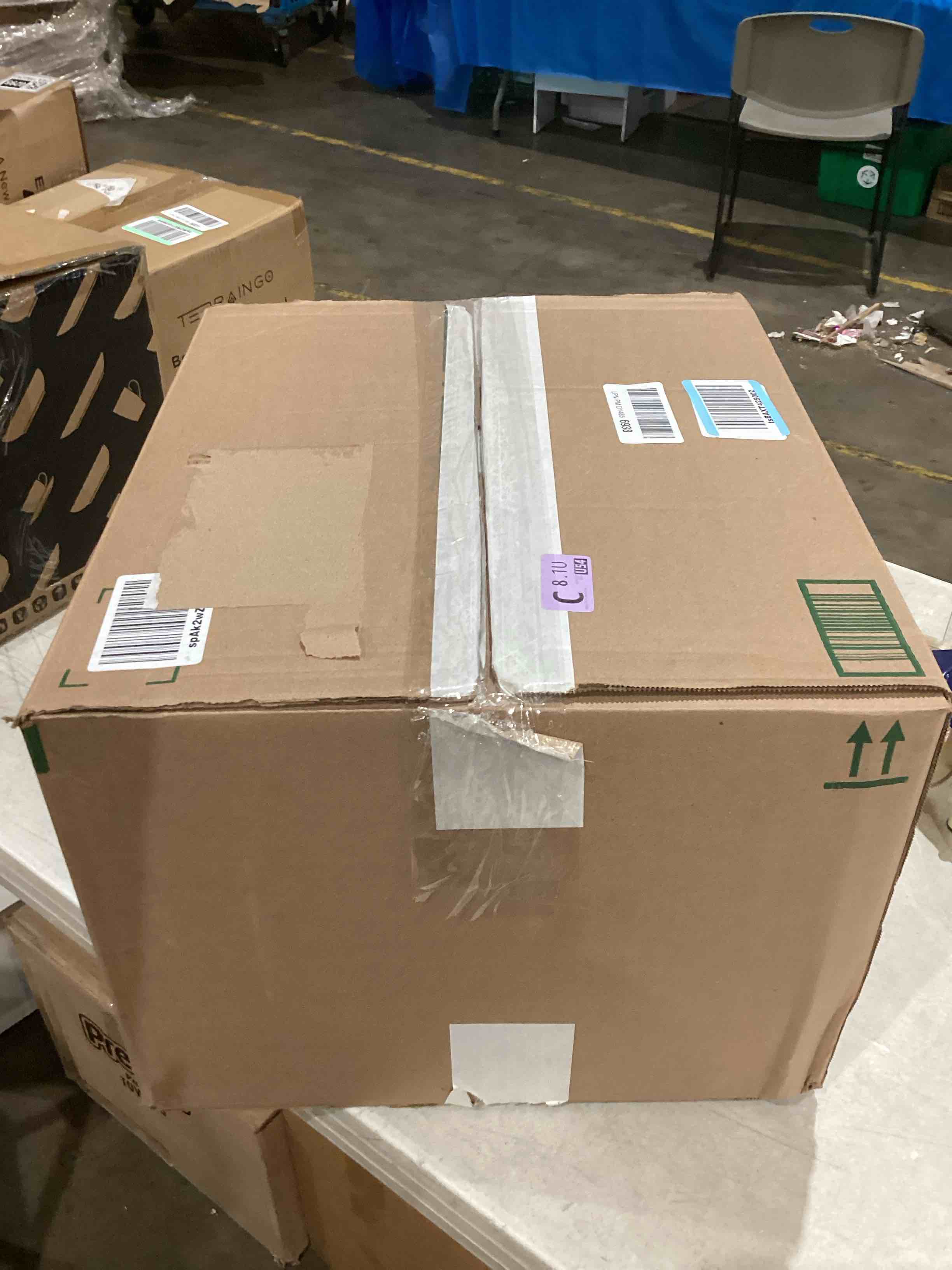 https://s3.amazonaws.com/lotting-images-prod/bidfta/GRA1990316_1752690796125.jpeg