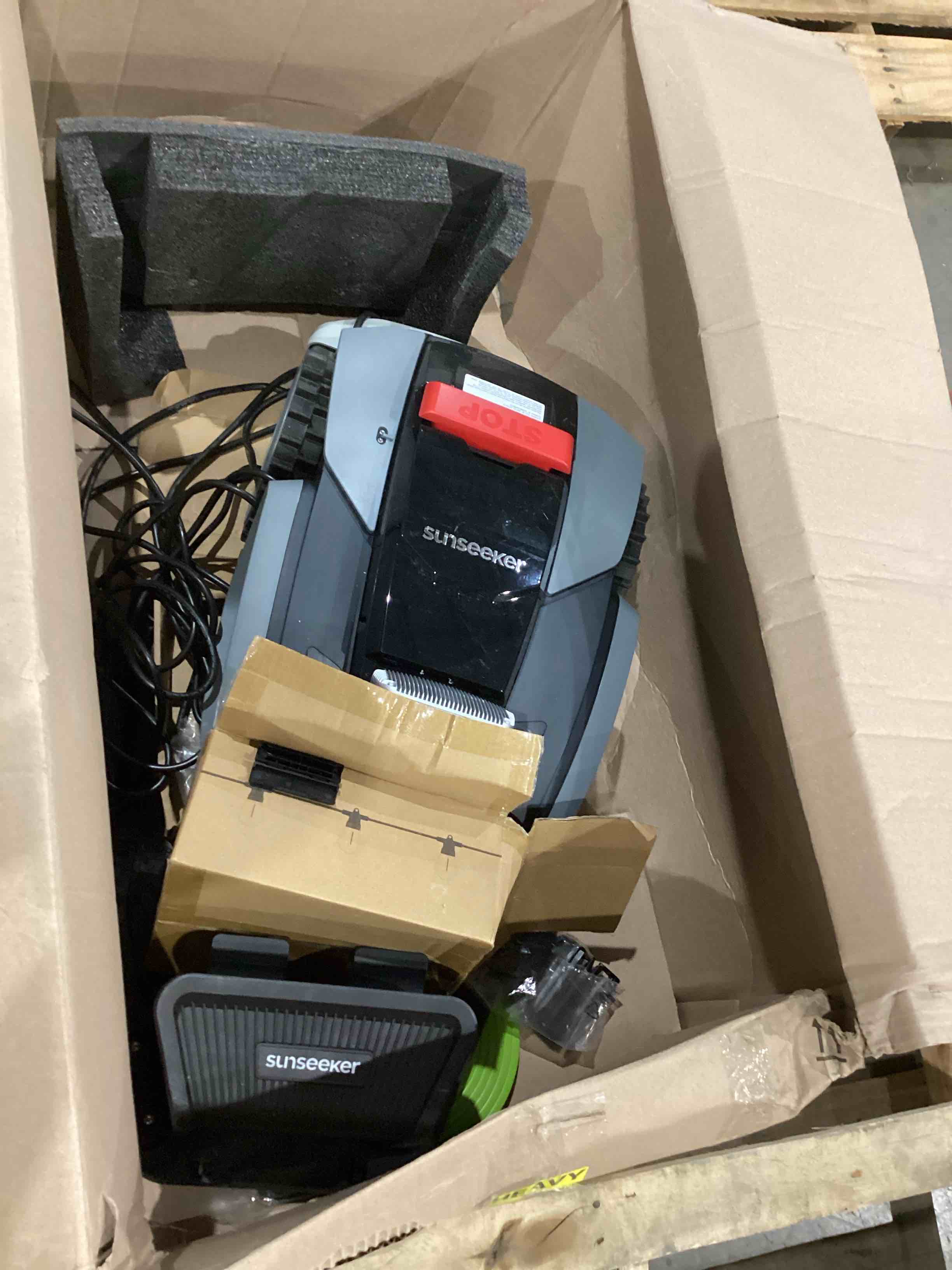 https://s3.amazonaws.com/lotting-images-prod/bidfta/GRA1990395_1752765789720.jpeg