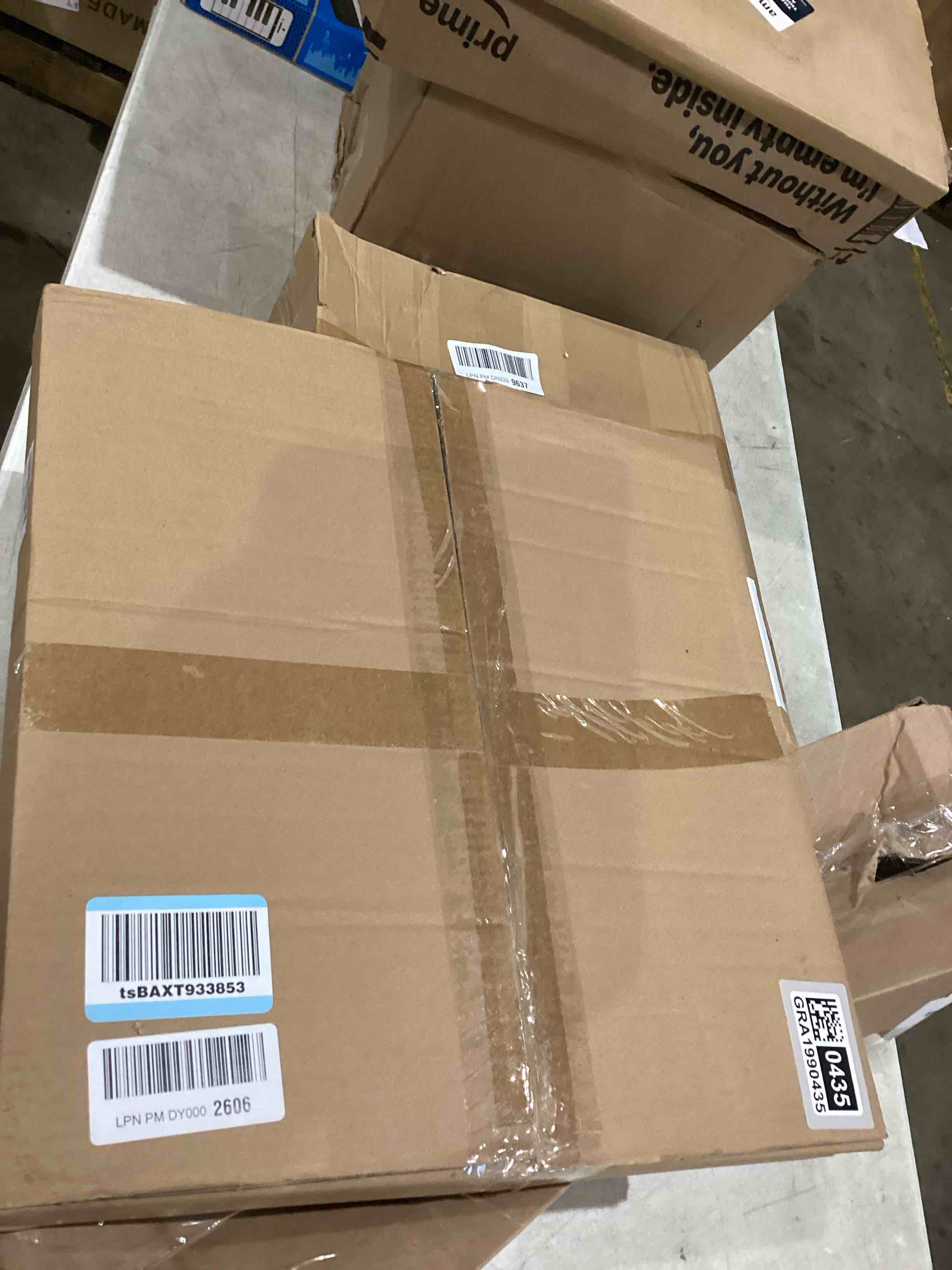 https://s3.amazonaws.com/lotting-images-prod/bidfta/GRA1990435_1752838764634.jpeg
