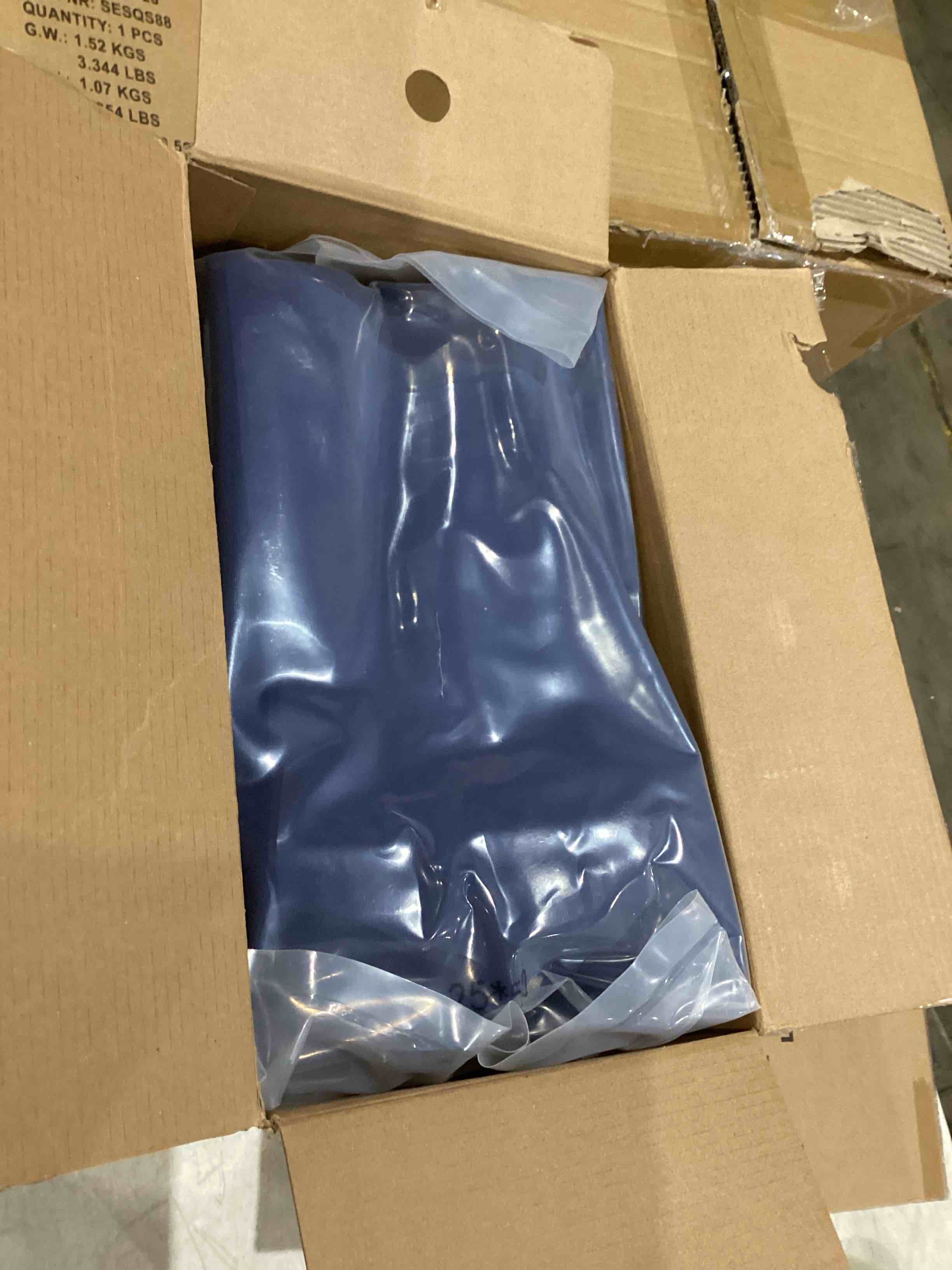 https://s3.amazonaws.com/lotting-images-prod/bidfta/GRA1990485_1752846117774.jpeg