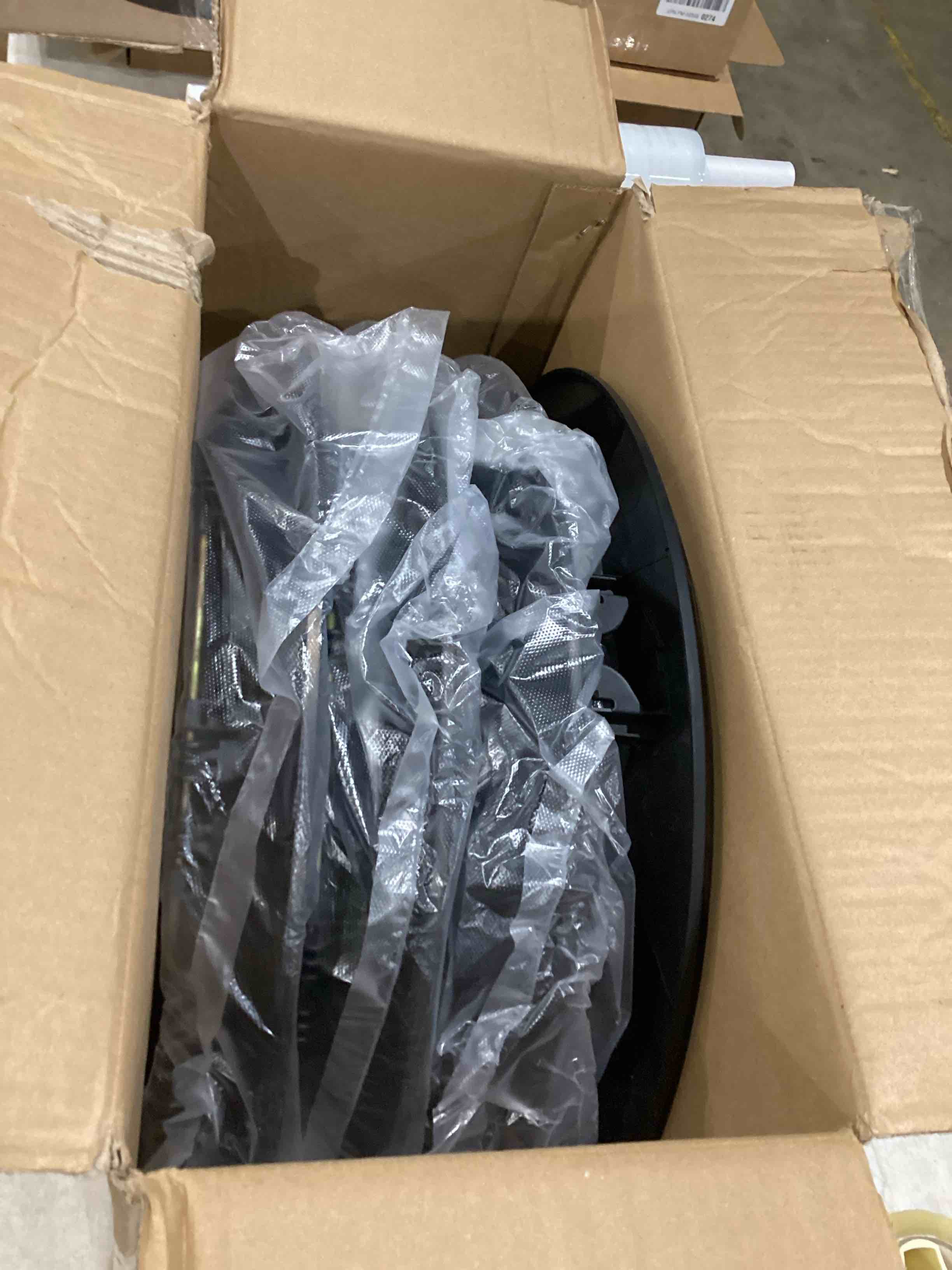 https://s3.amazonaws.com/lotting-images-prod/bidfta/GRA1990507_1752851870783.jpeg