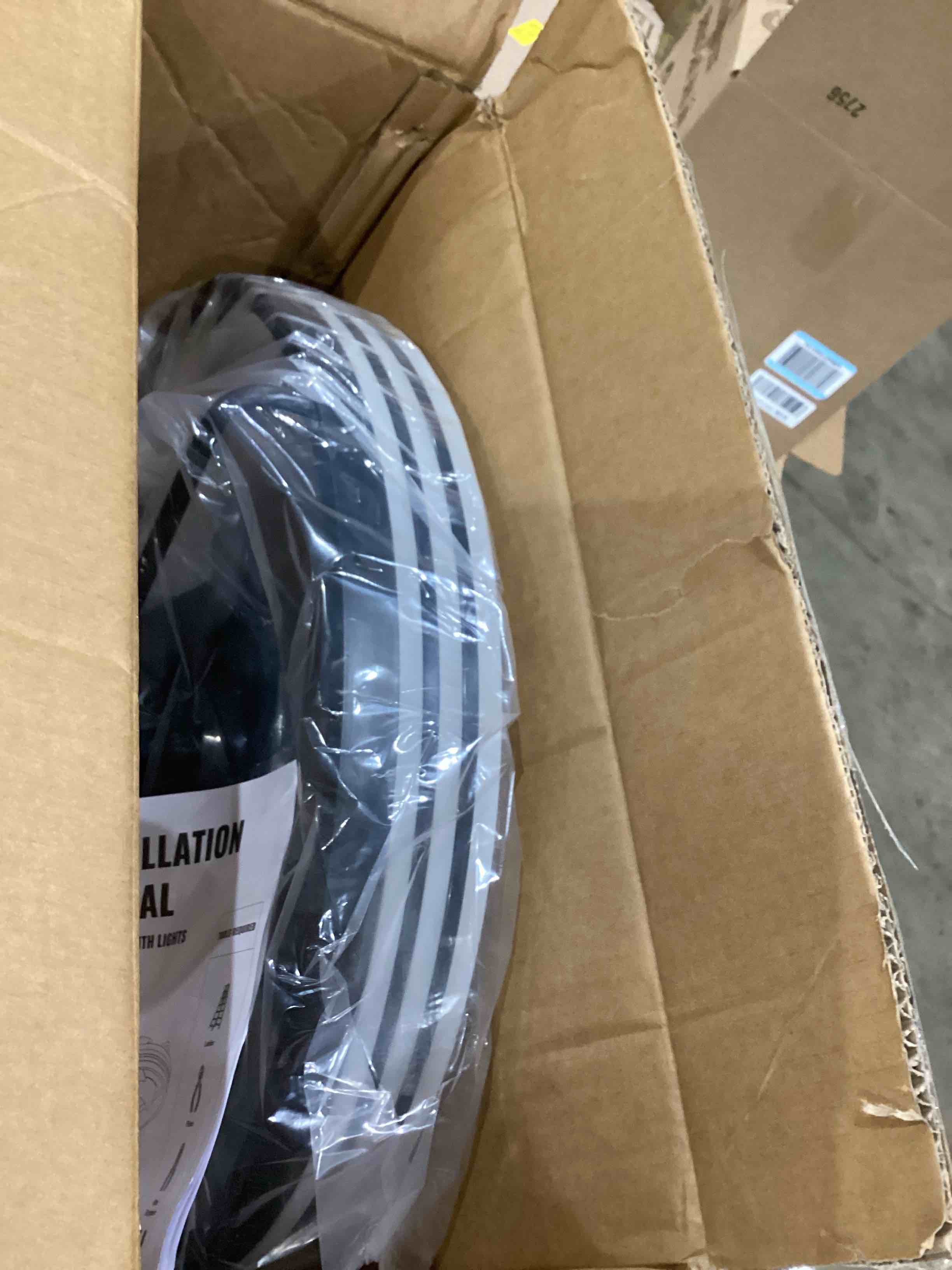 https://s3.amazonaws.com/lotting-images-prod/bidfta/GRA1990509_1752852234789.jpeg