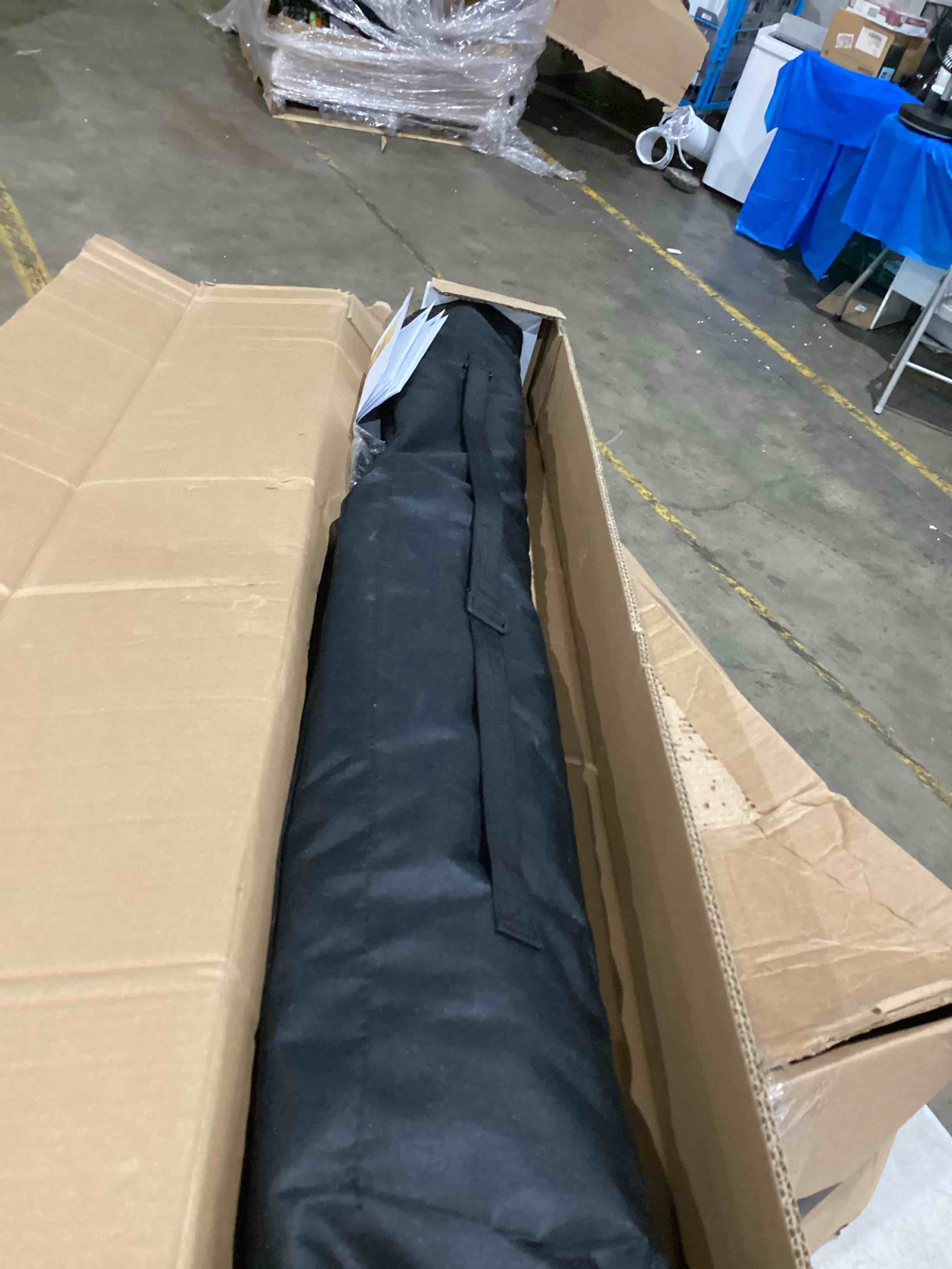 https://s3.amazonaws.com/lotting-images-prod/bidfta/GRA1990525_1752857240137.jpeg