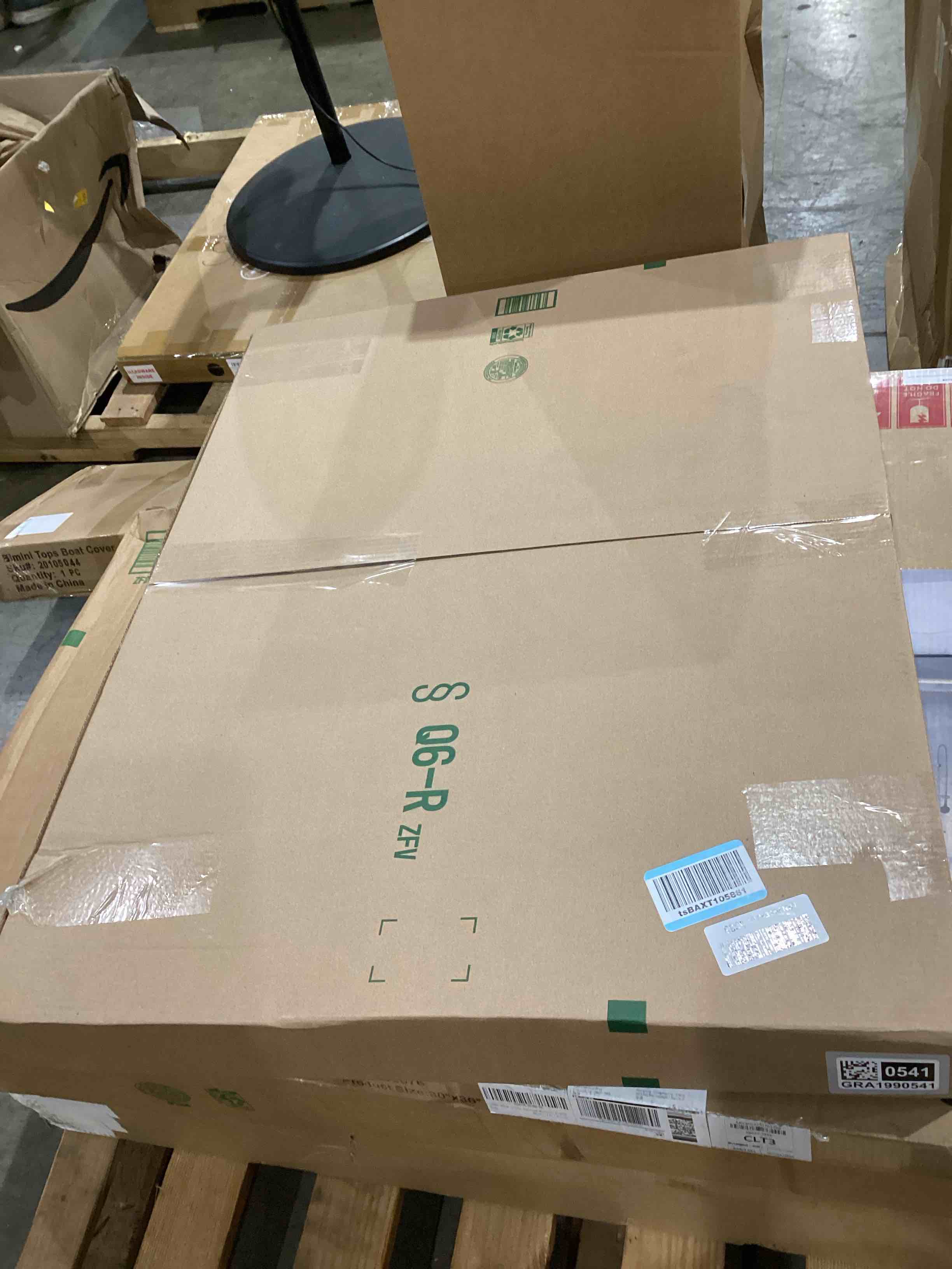 https://s3.amazonaws.com/lotting-images-prod/bidfta/GRA1990541_1752865671364.jpeg