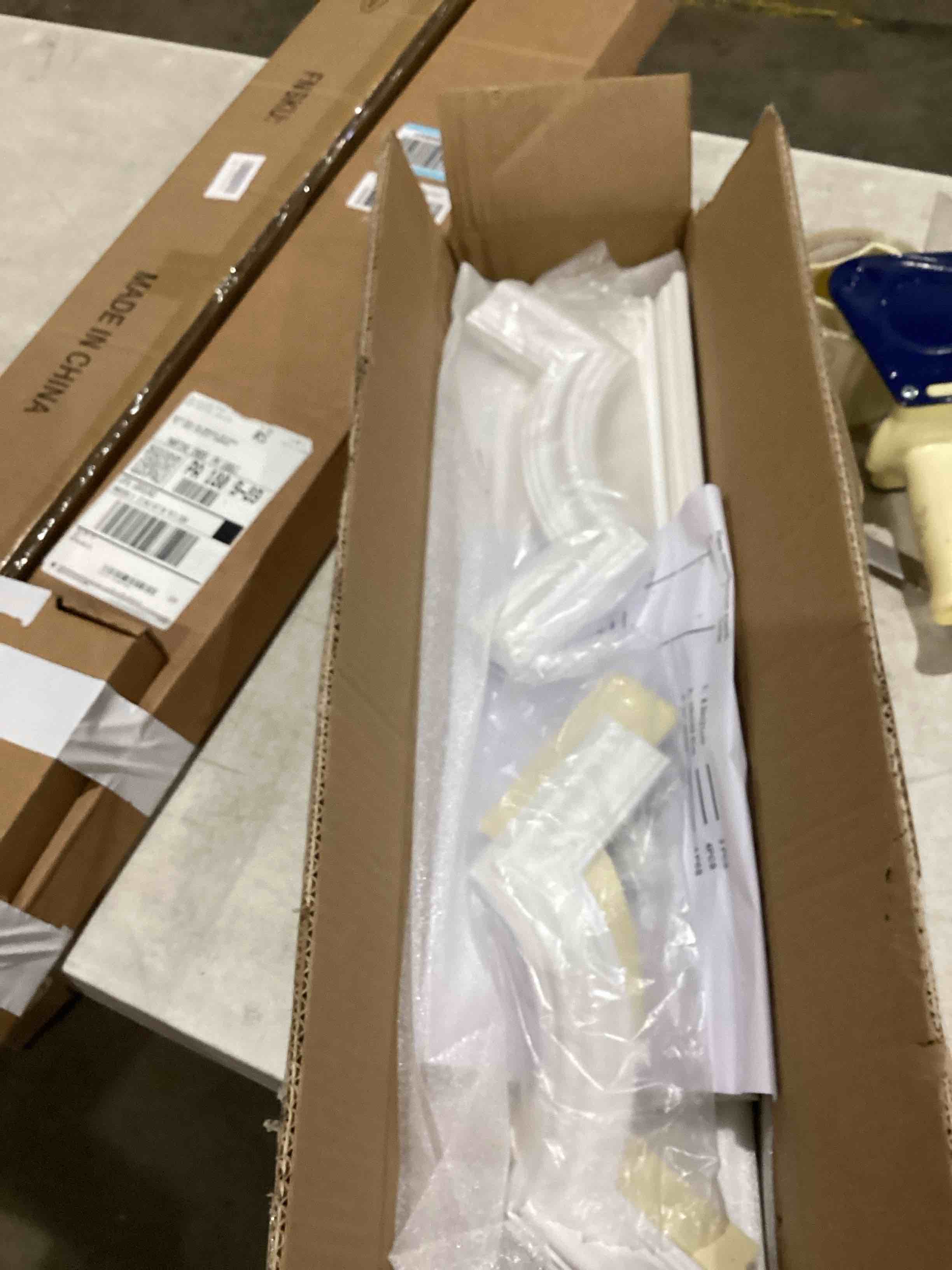 https://s3.amazonaws.com/lotting-images-prod/bidfta/GRA1990568_1752863149757.jpeg