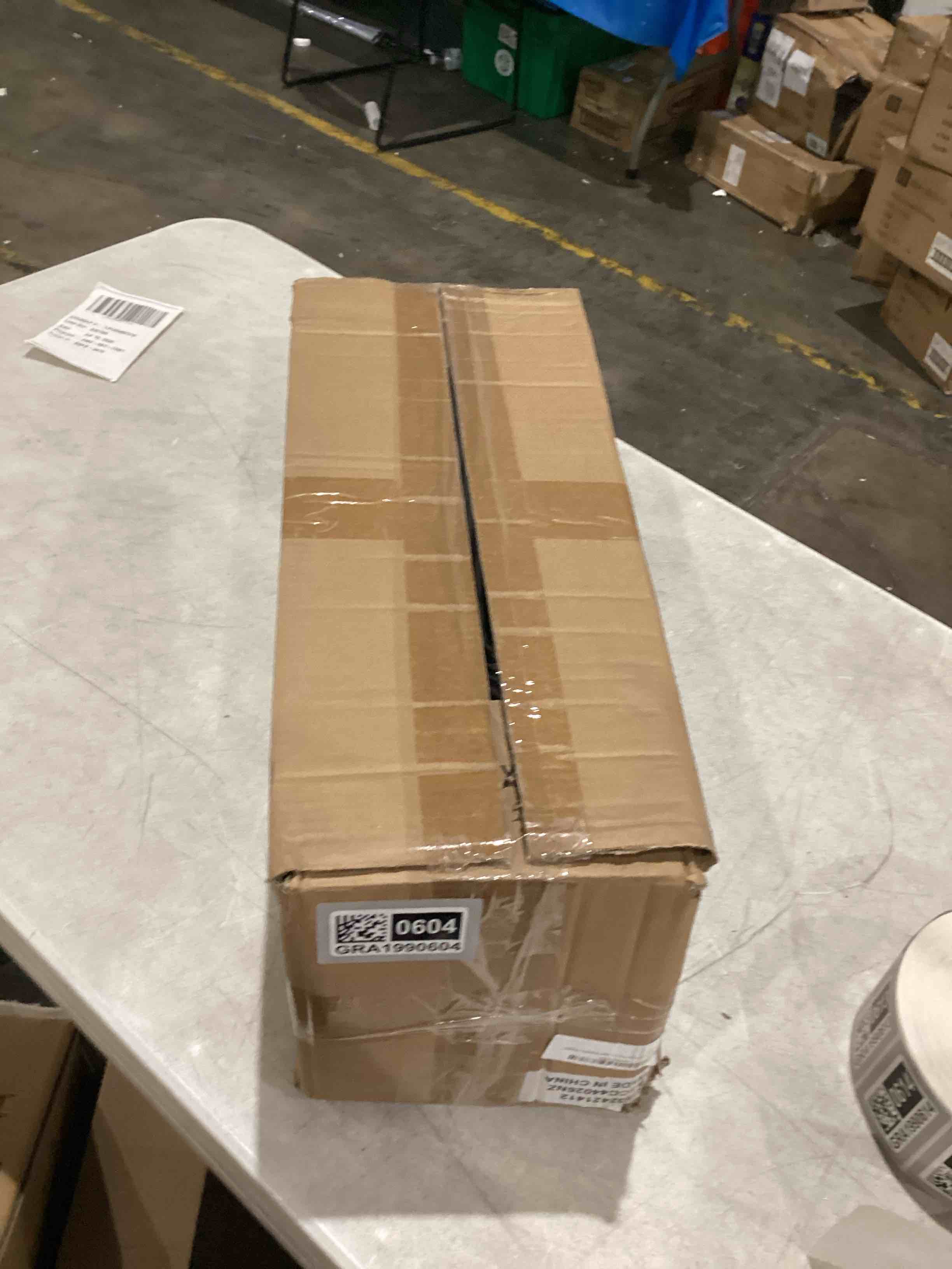 https://s3.amazonaws.com/lotting-images-prod/bidfta/GRA1990604_1753280448117.jpeg