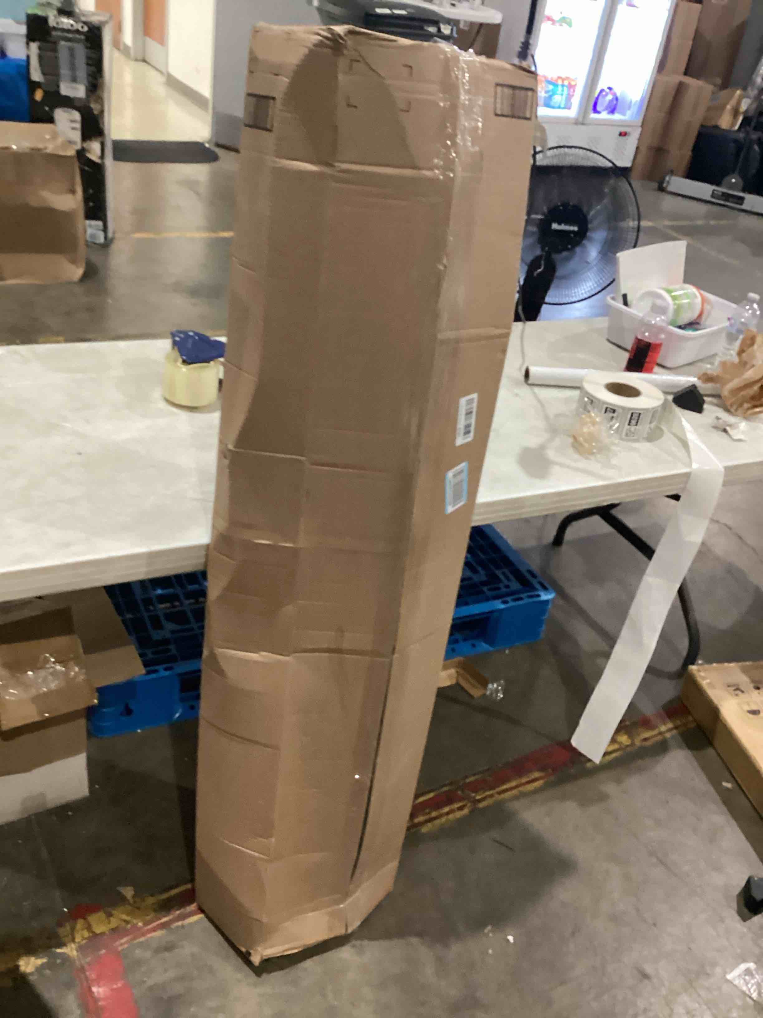 https://s3.amazonaws.com/lotting-images-prod/bidfta/GRA1990619_1753287928577.jpeg