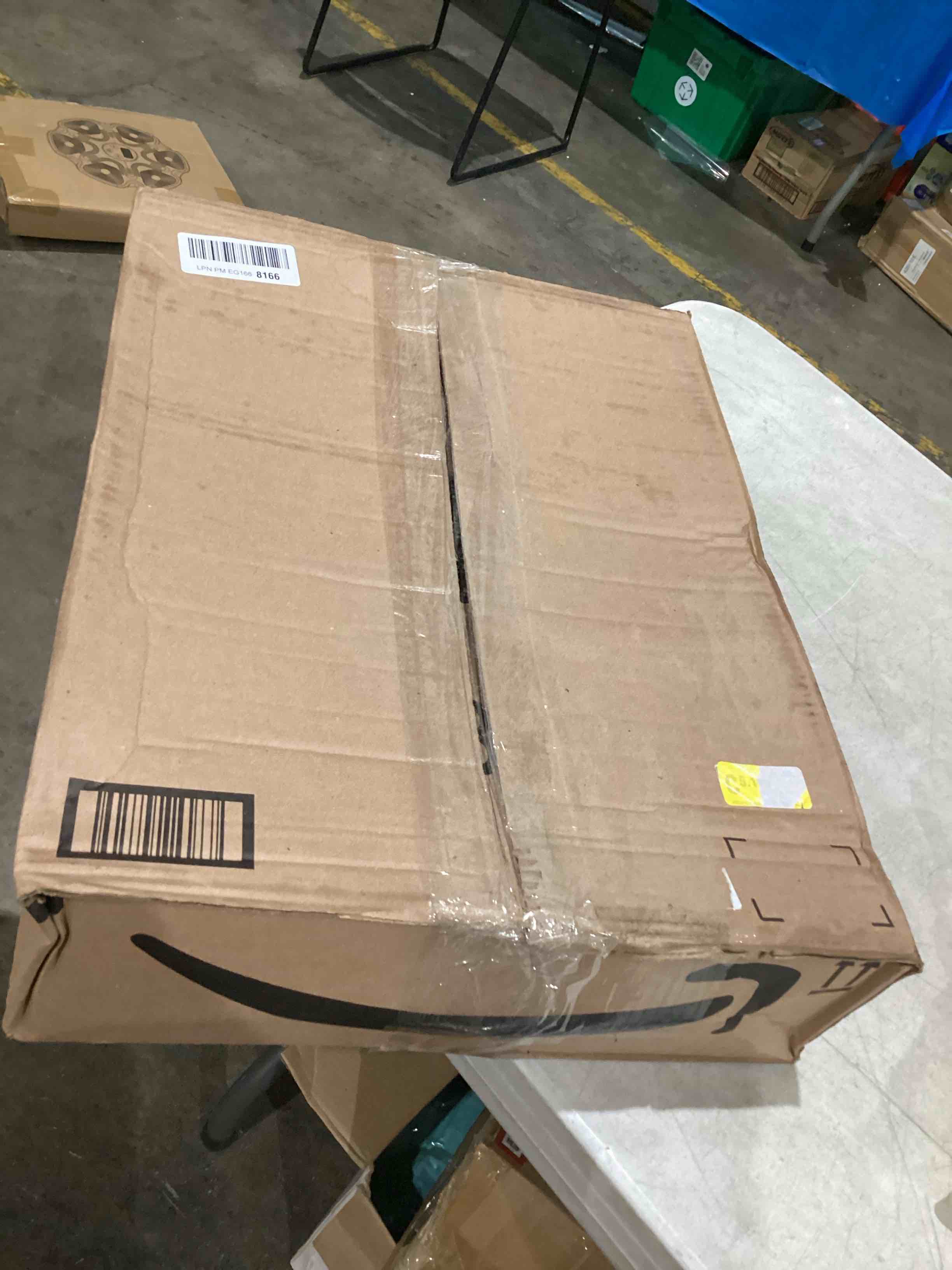 https://s3.amazonaws.com/lotting-images-prod/bidfta/GRA1990637_1753298102676.jpeg
