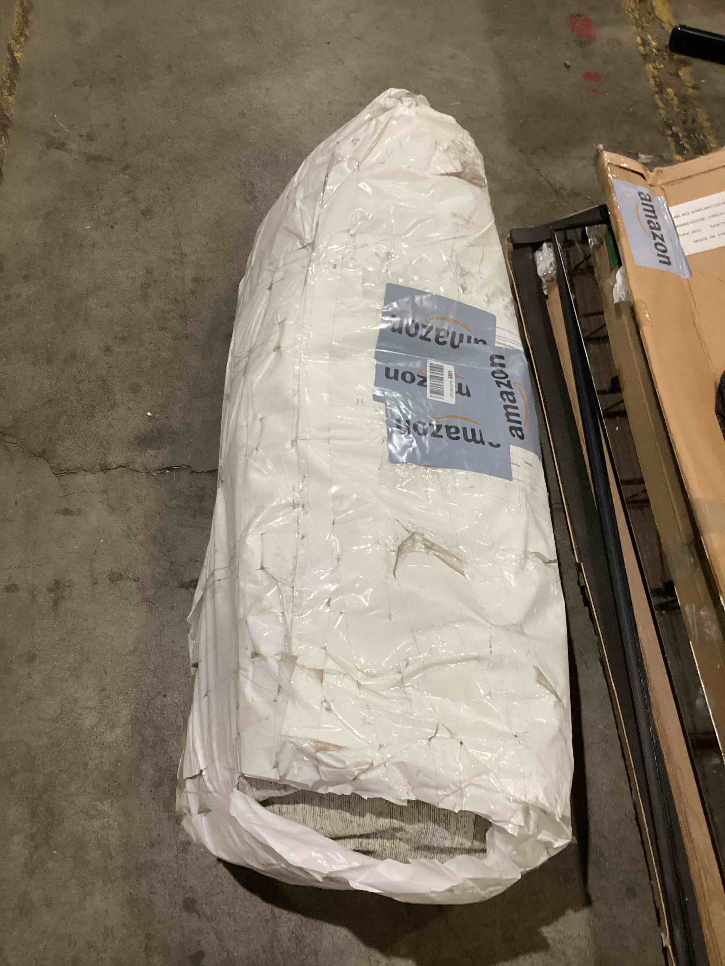https://s3.amazonaws.com/lotting-images-prod/bidfta/GRA1990702_1753707193012.jpeg