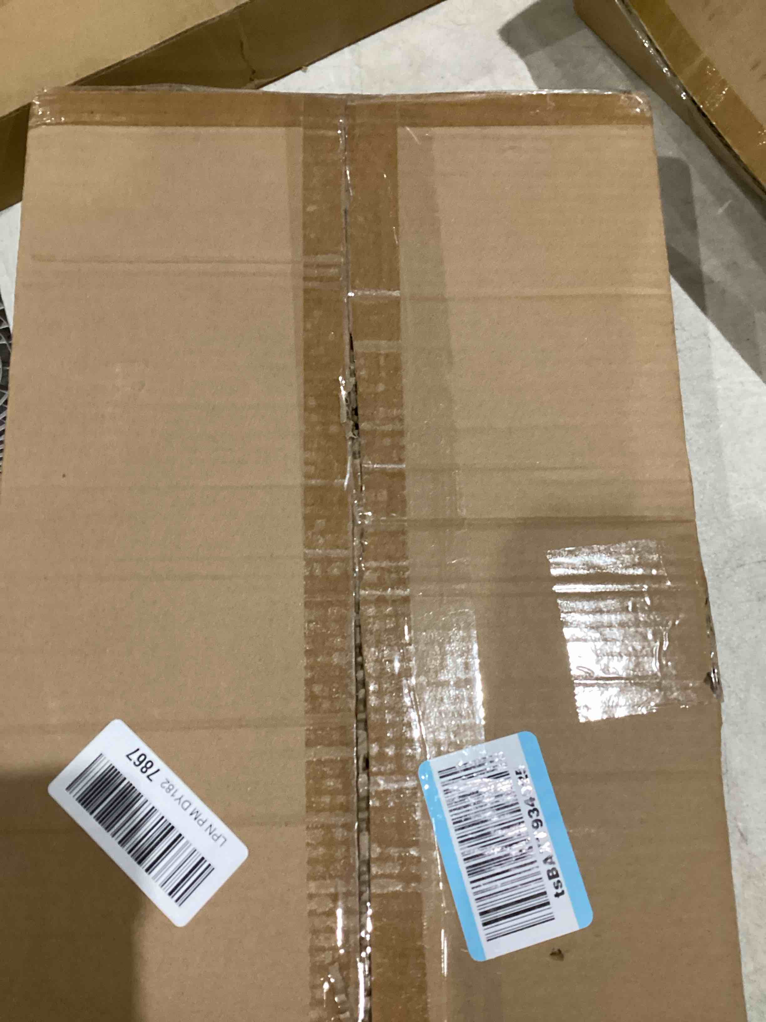 https://s3.amazonaws.com/lotting-images-prod/bidfta/GRA1990734_1753972647821.jpeg