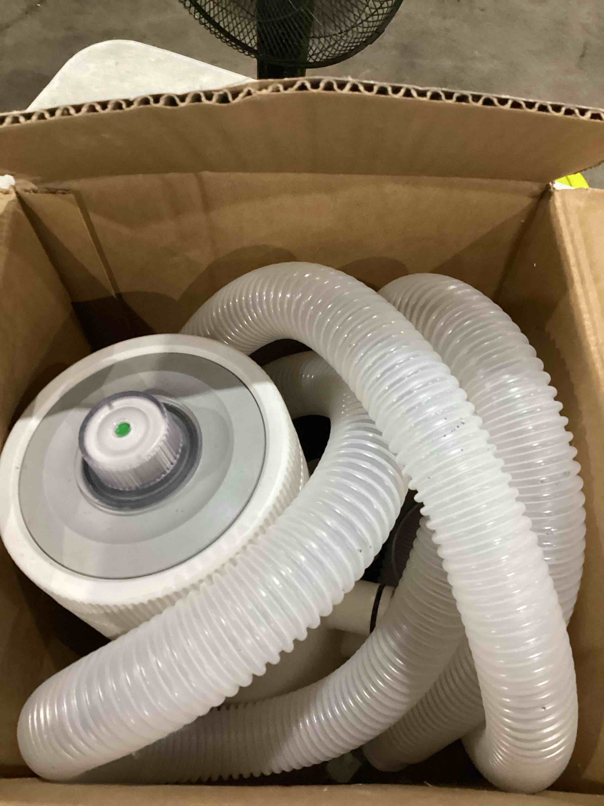 https://s3.amazonaws.com/lotting-images-prod/bidfta/GRA1990765_1753976842919.jpeg