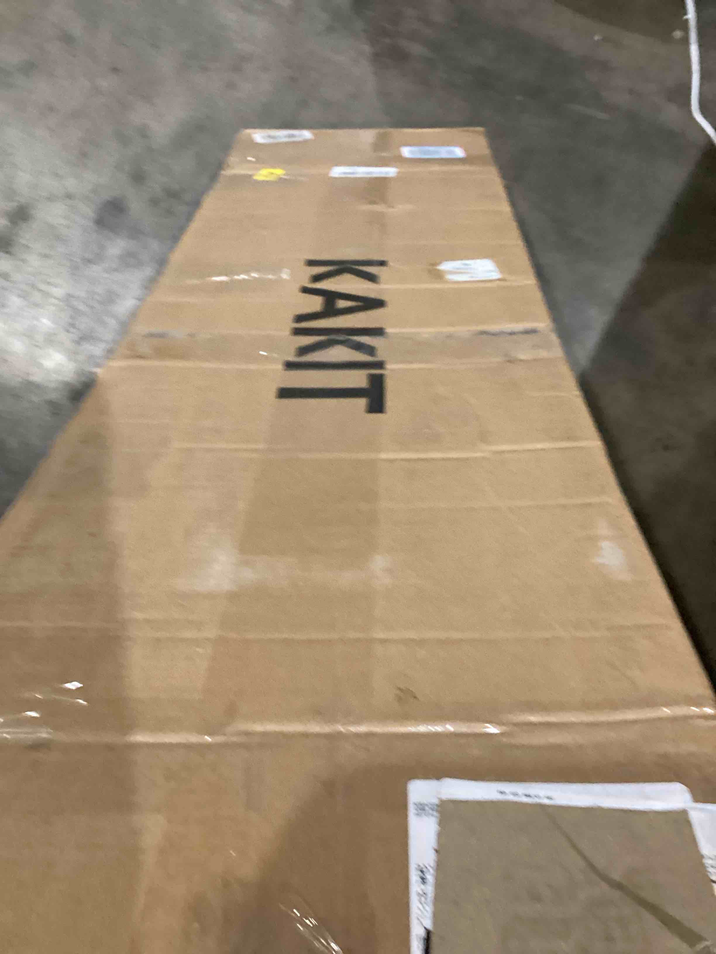 https://s3.amazonaws.com/lotting-images-prod/bidfta/GRA1990792_1753984430193.jpeg