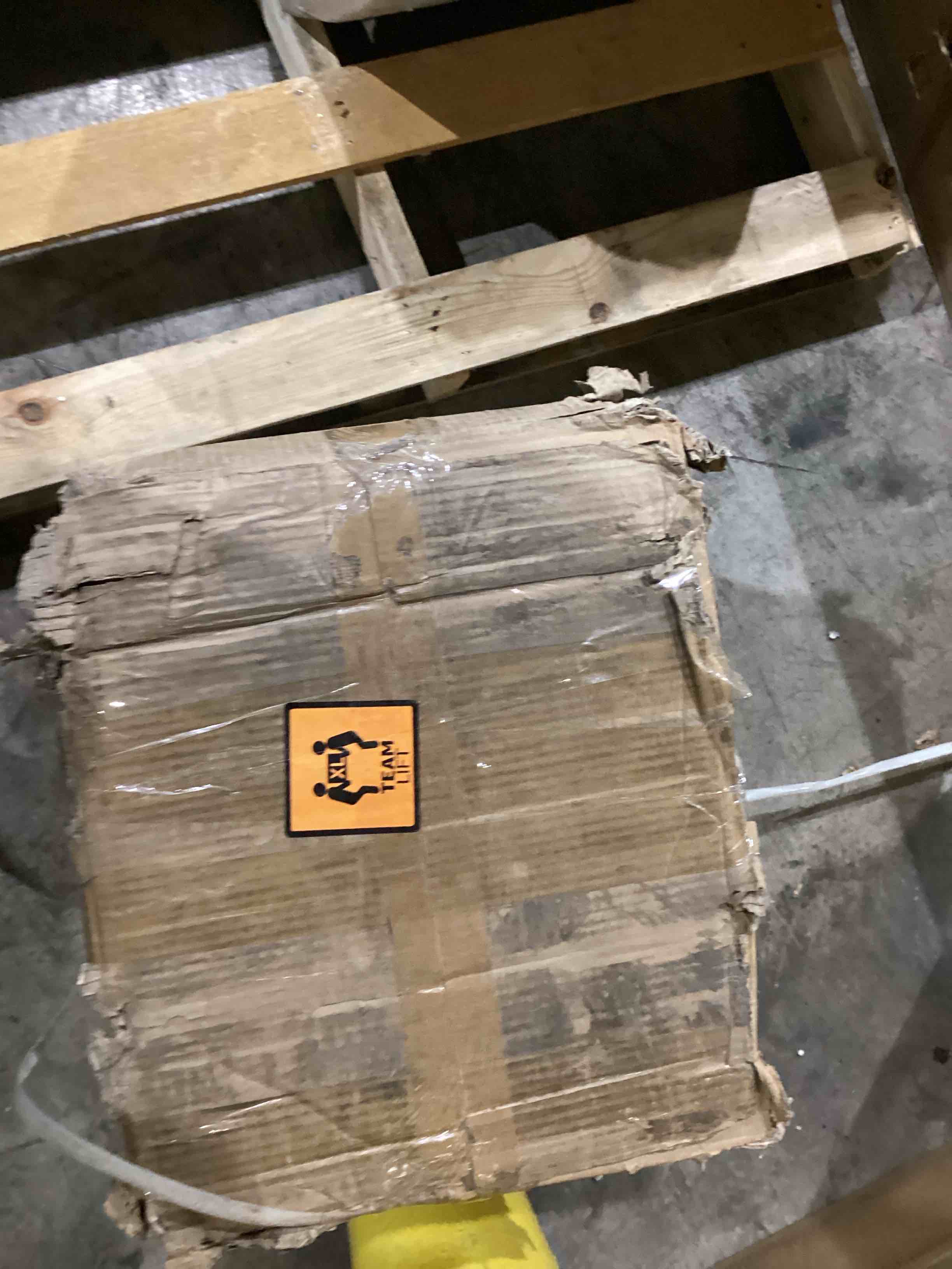 https://s3.amazonaws.com/lotting-images-prod/bidfta/GRA1990840_1754054746822.jpeg
