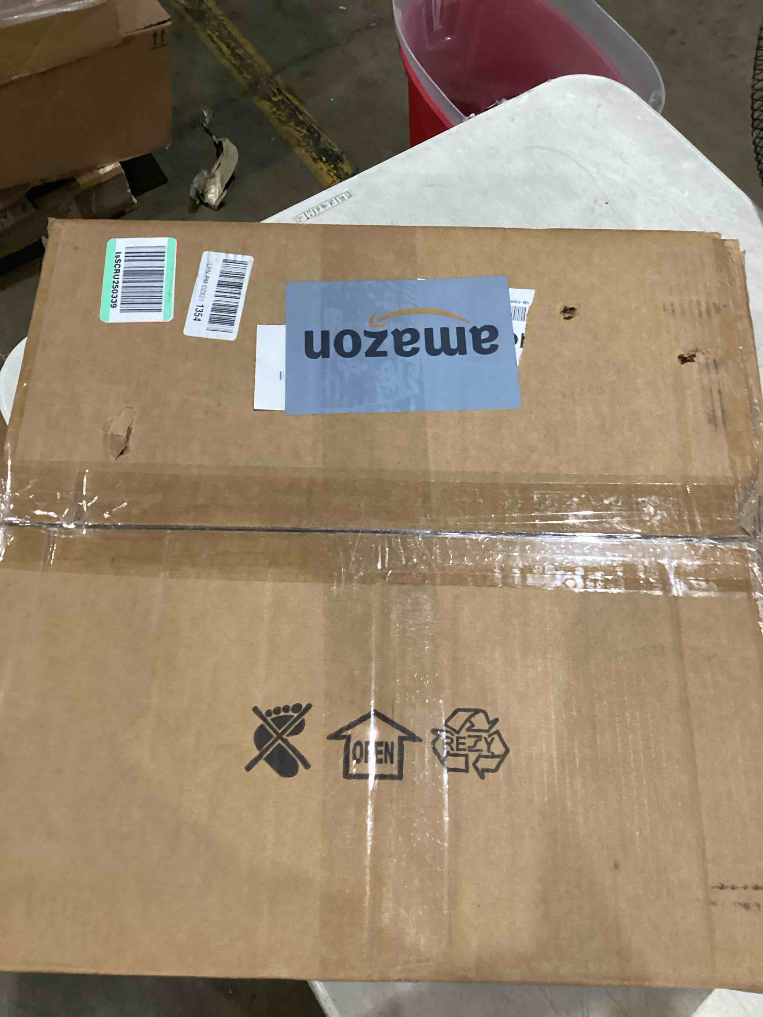 https://s3.amazonaws.com/lotting-images-prod/bidfta/GRA1990882_1754070191394.jpeg