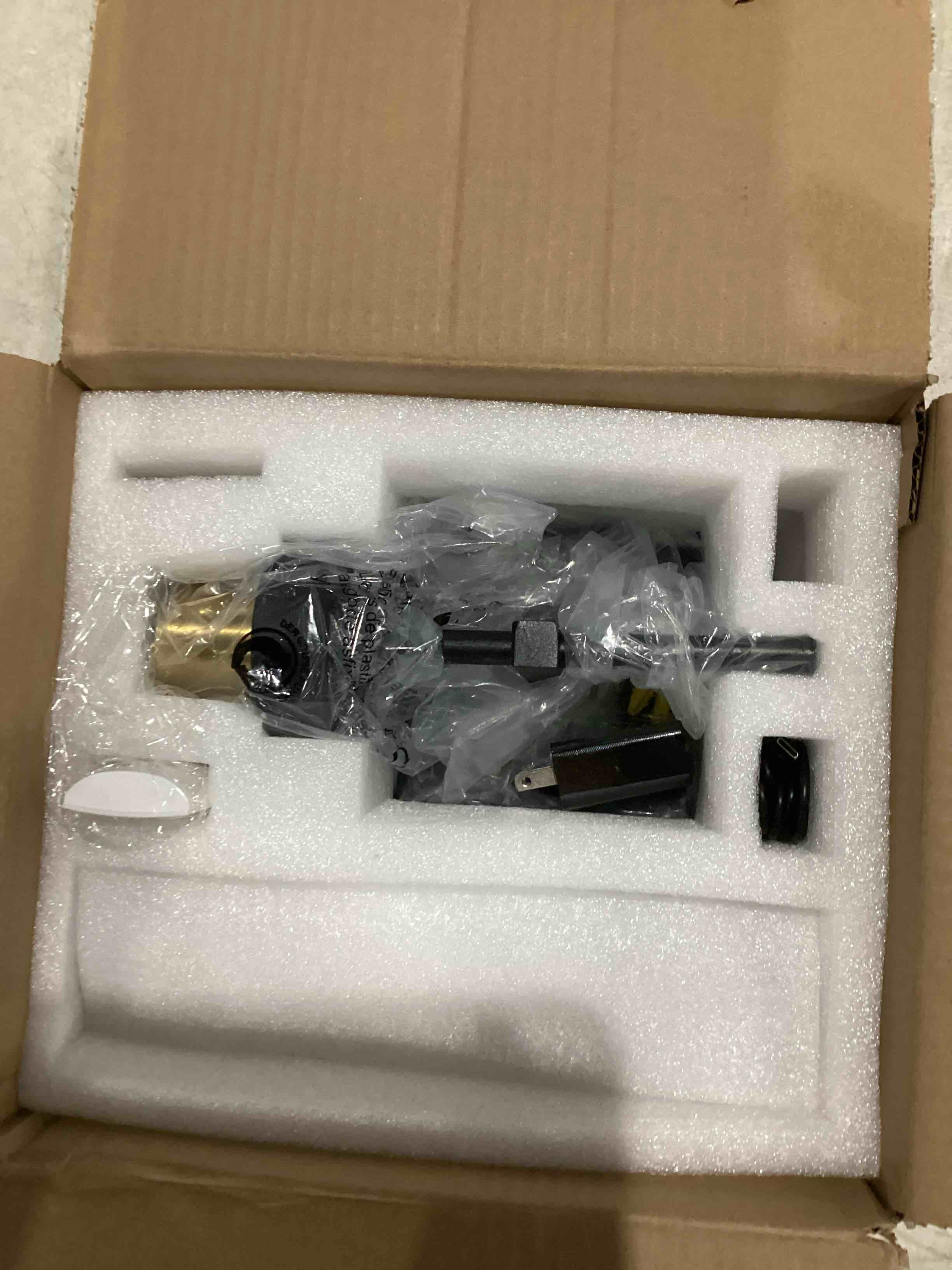 https://s3.amazonaws.com/lotting-images-prod/bidfta/GRA1990892_1754069471536.jpeg