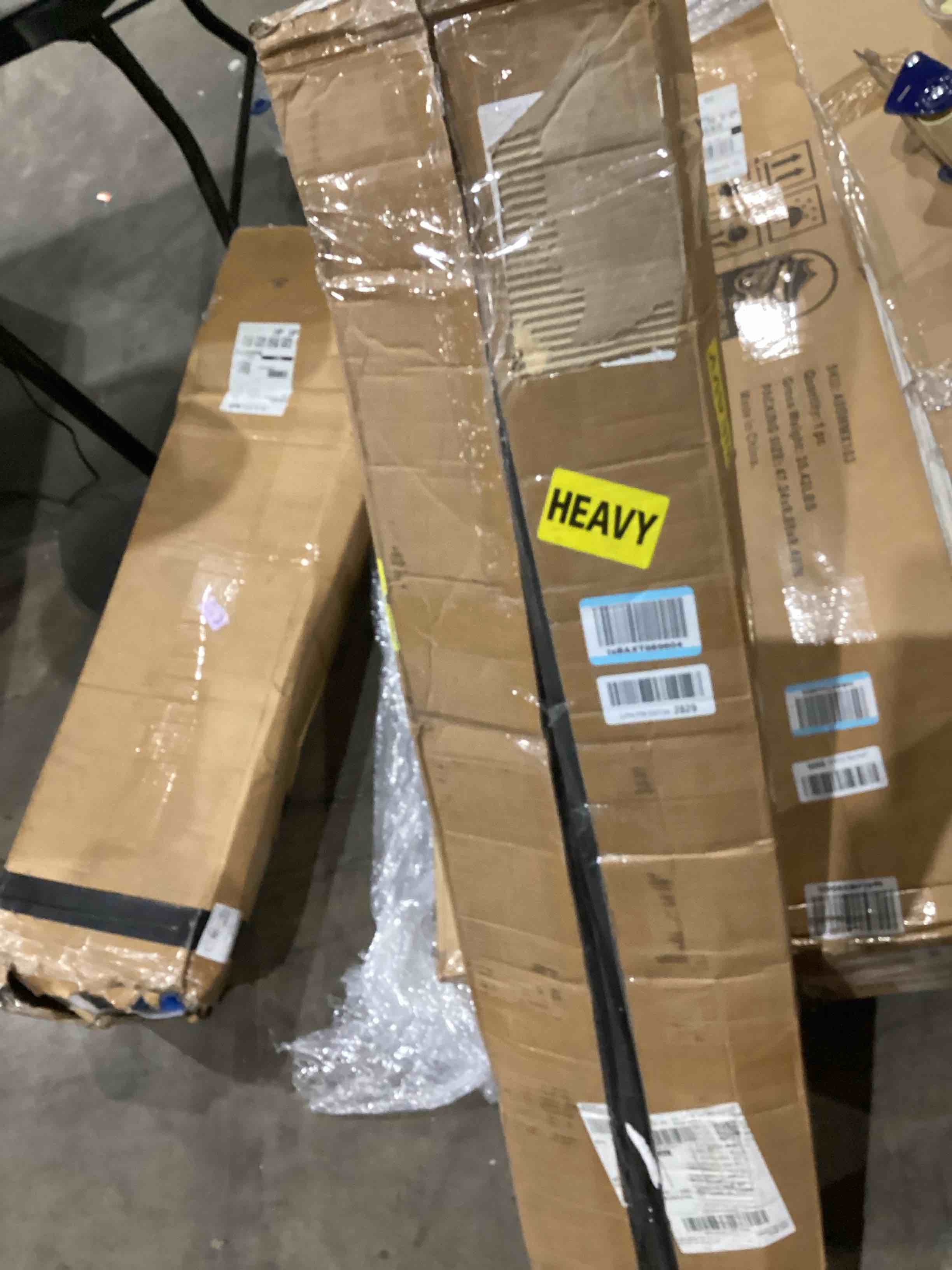 https://s3.amazonaws.com/lotting-images-prod/bidfta/GRA1990909_1754306954851.jpeg