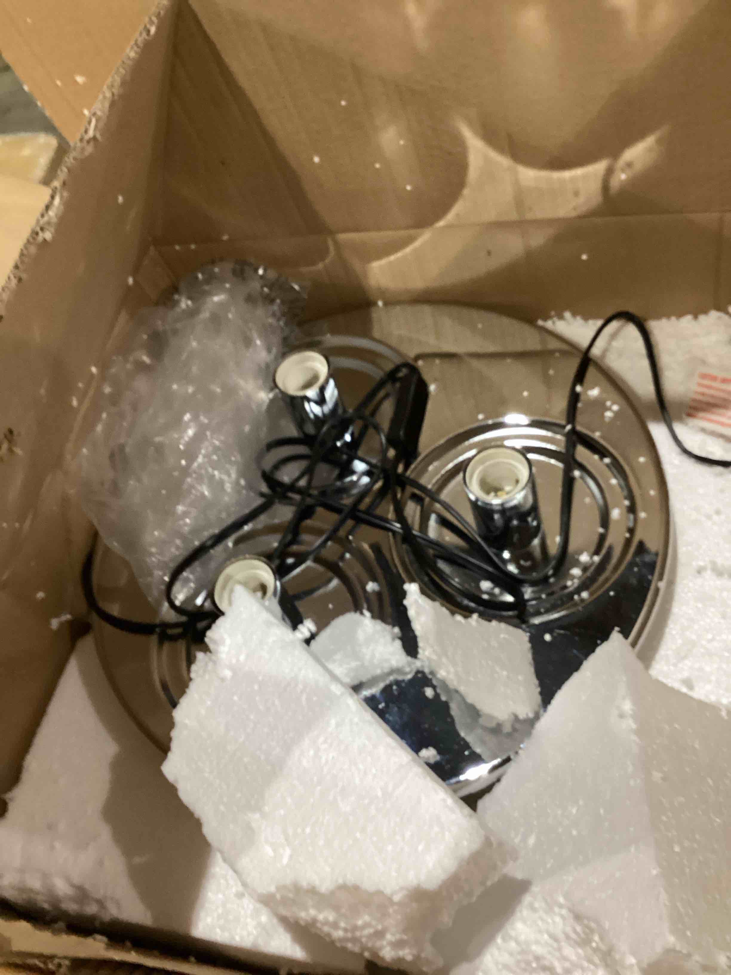 https://s3.amazonaws.com/lotting-images-prod/bidfta/GRA1991024_1754418364901.jpeg