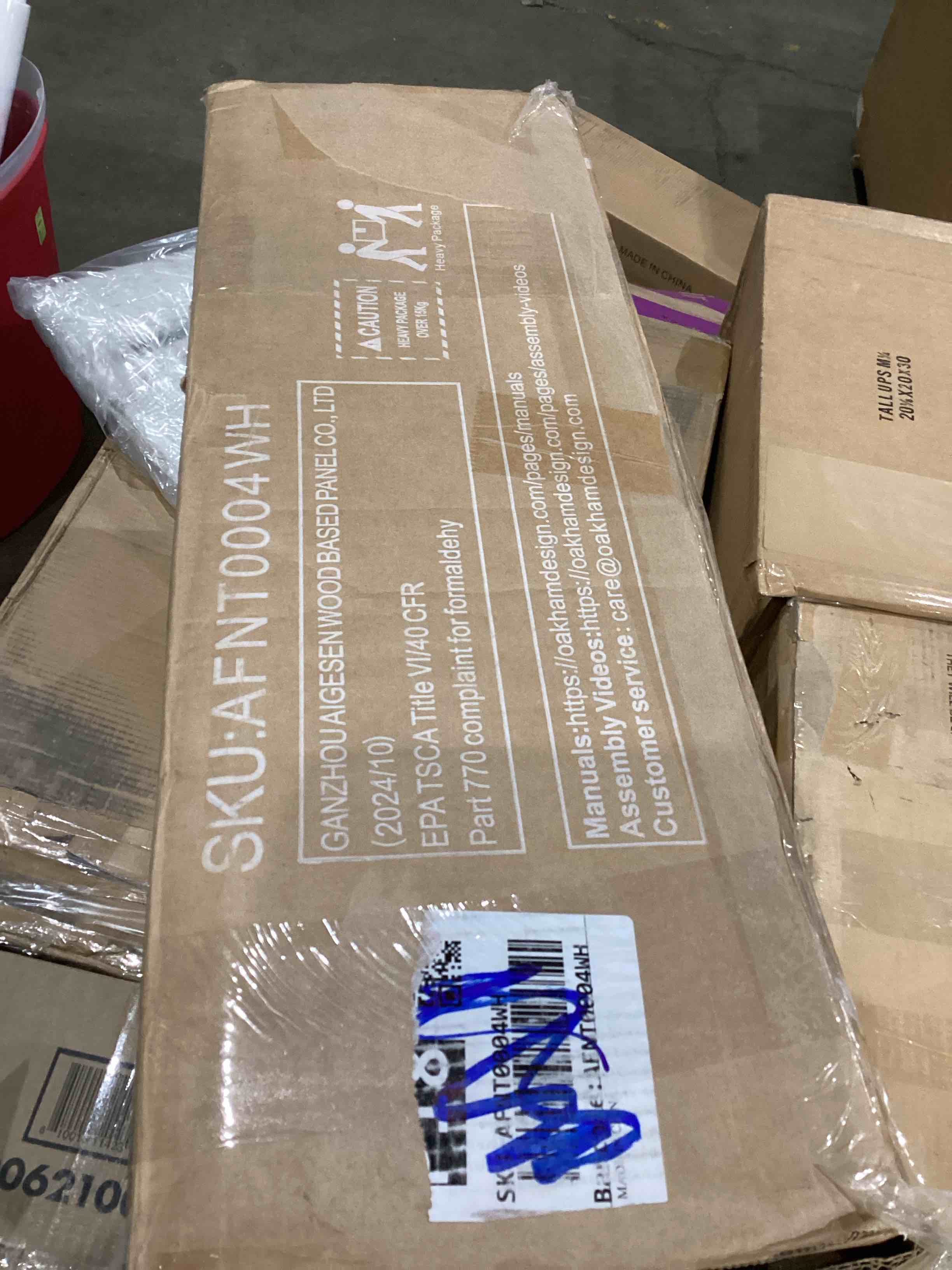 https://s3.amazonaws.com/lotting-images-prod/bidfta/GRA1991029_1754419664680.jpeg
