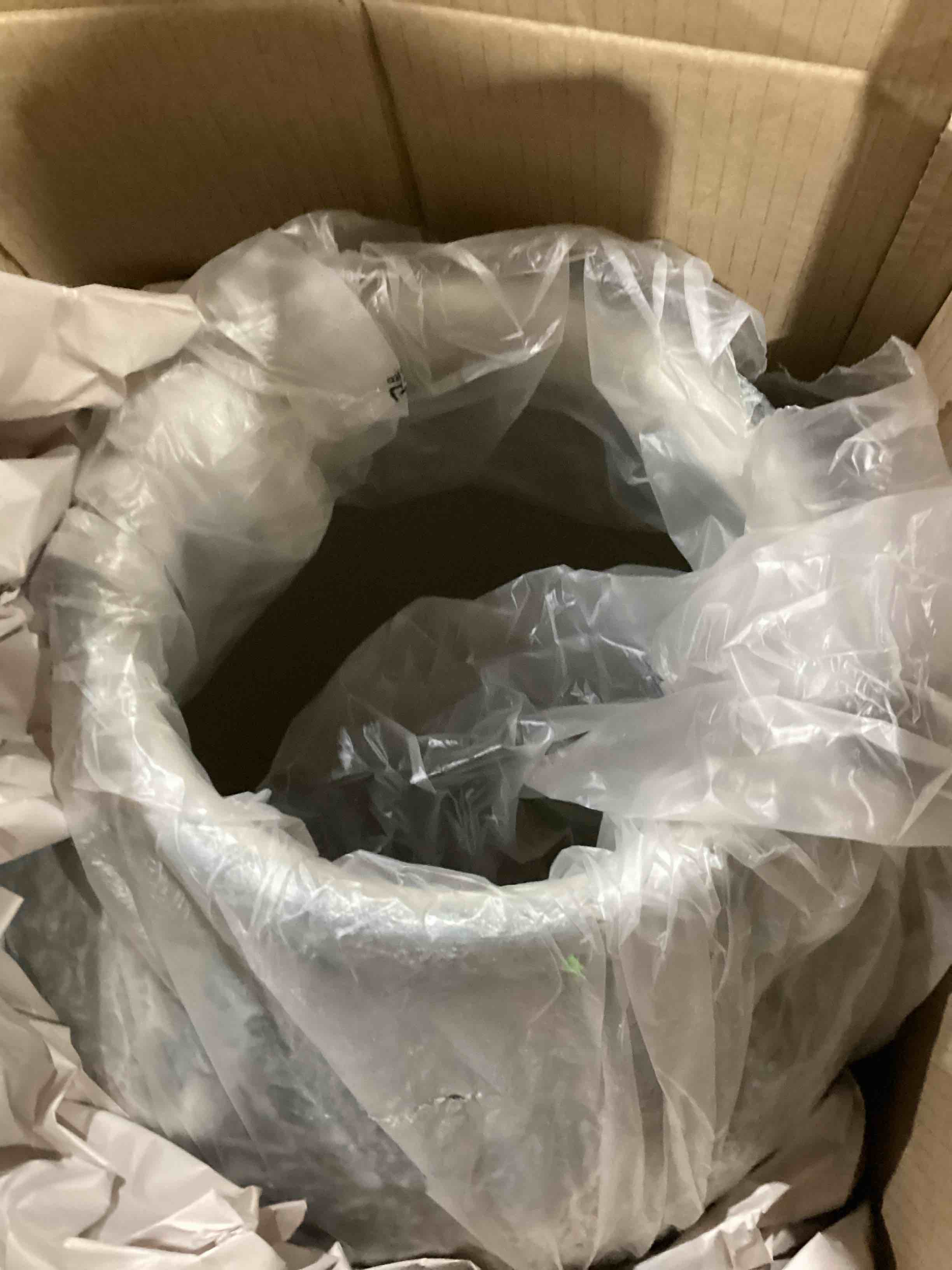 https://s3.amazonaws.com/lotting-images-prod/bidfta/GRA1991032_1754420420755.jpeg