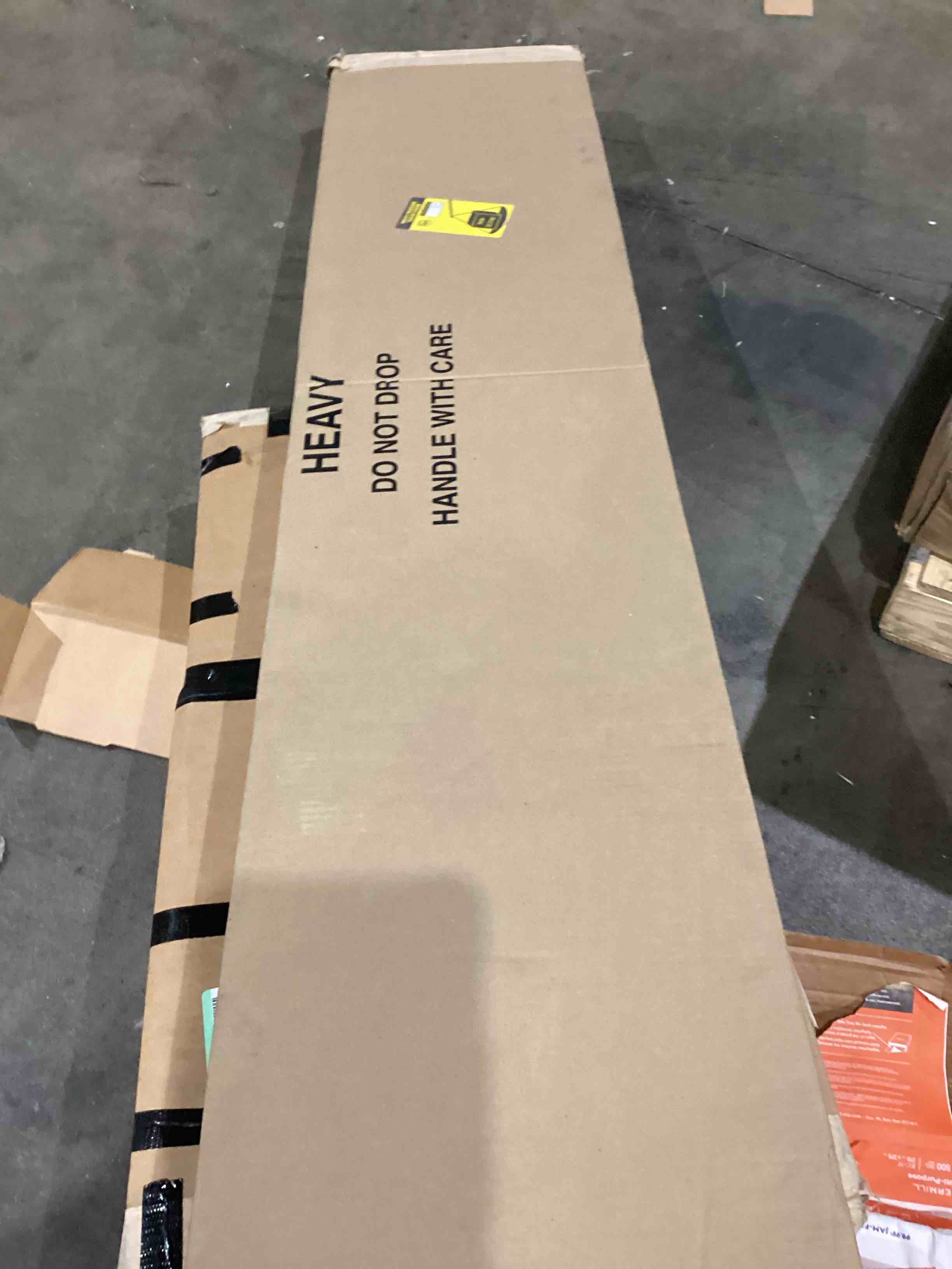 https://s3.amazonaws.com/lotting-images-prod/bidfta/GRA1991058_1754502606928.jpeg