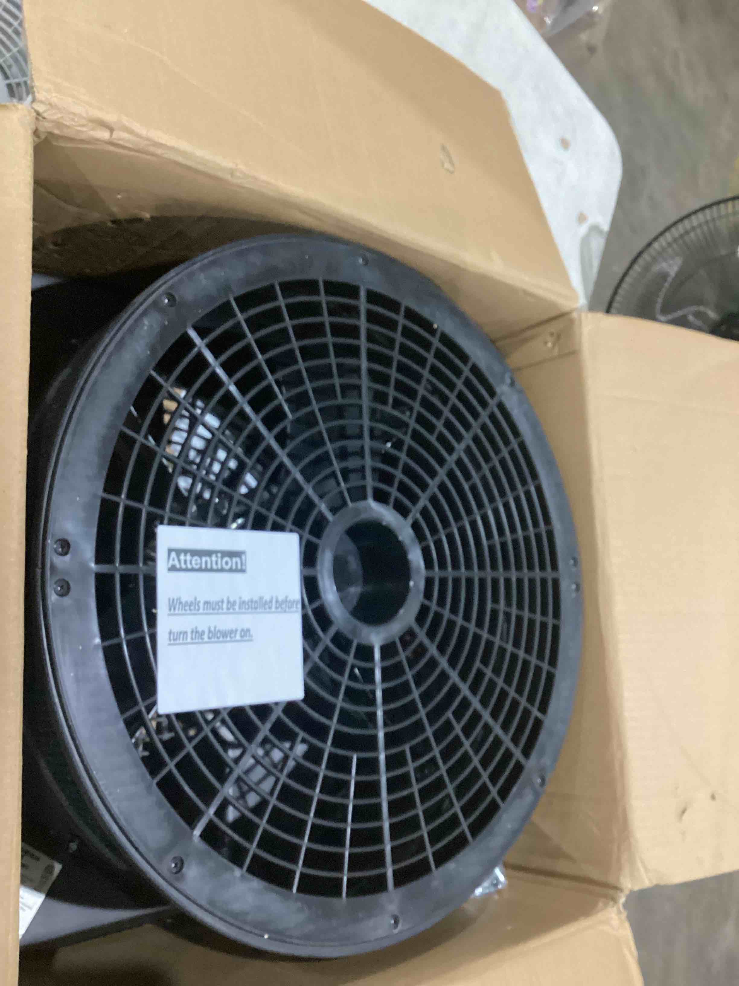 https://s3.amazonaws.com/lotting-images-prod/bidfta/GRA1991111_1754584910609.jpeg