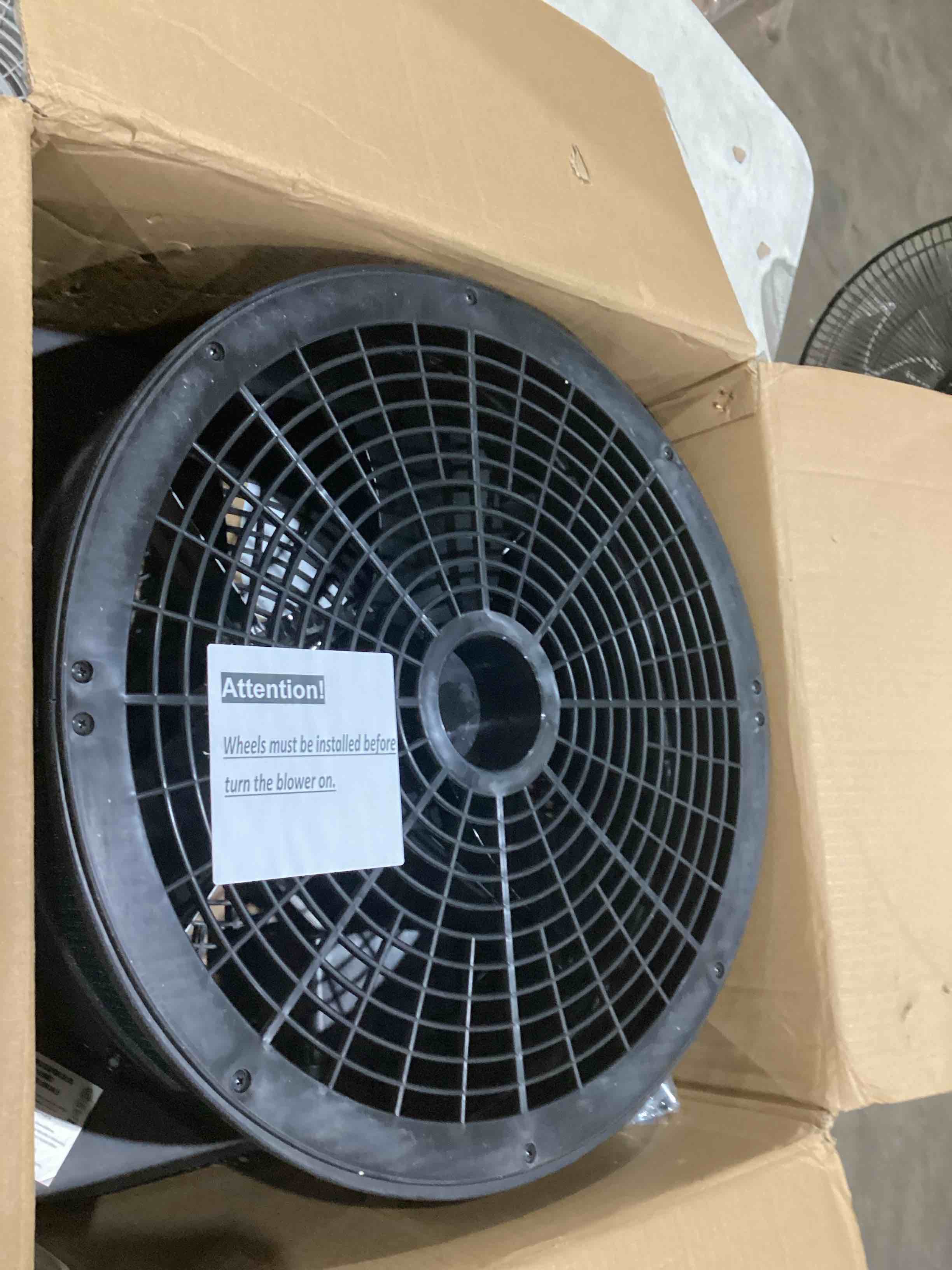 https://s3.amazonaws.com/lotting-images-prod/bidfta/GRA1991111_1754584911710.jpeg
