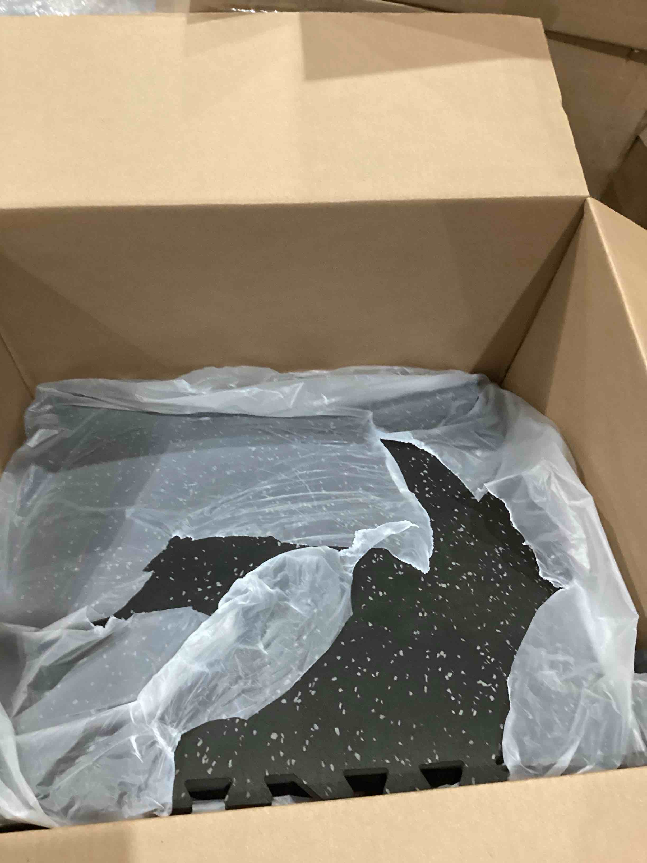 https://s3.amazonaws.com/lotting-images-prod/bidfta/GRA1991184_1754660206874.jpeg