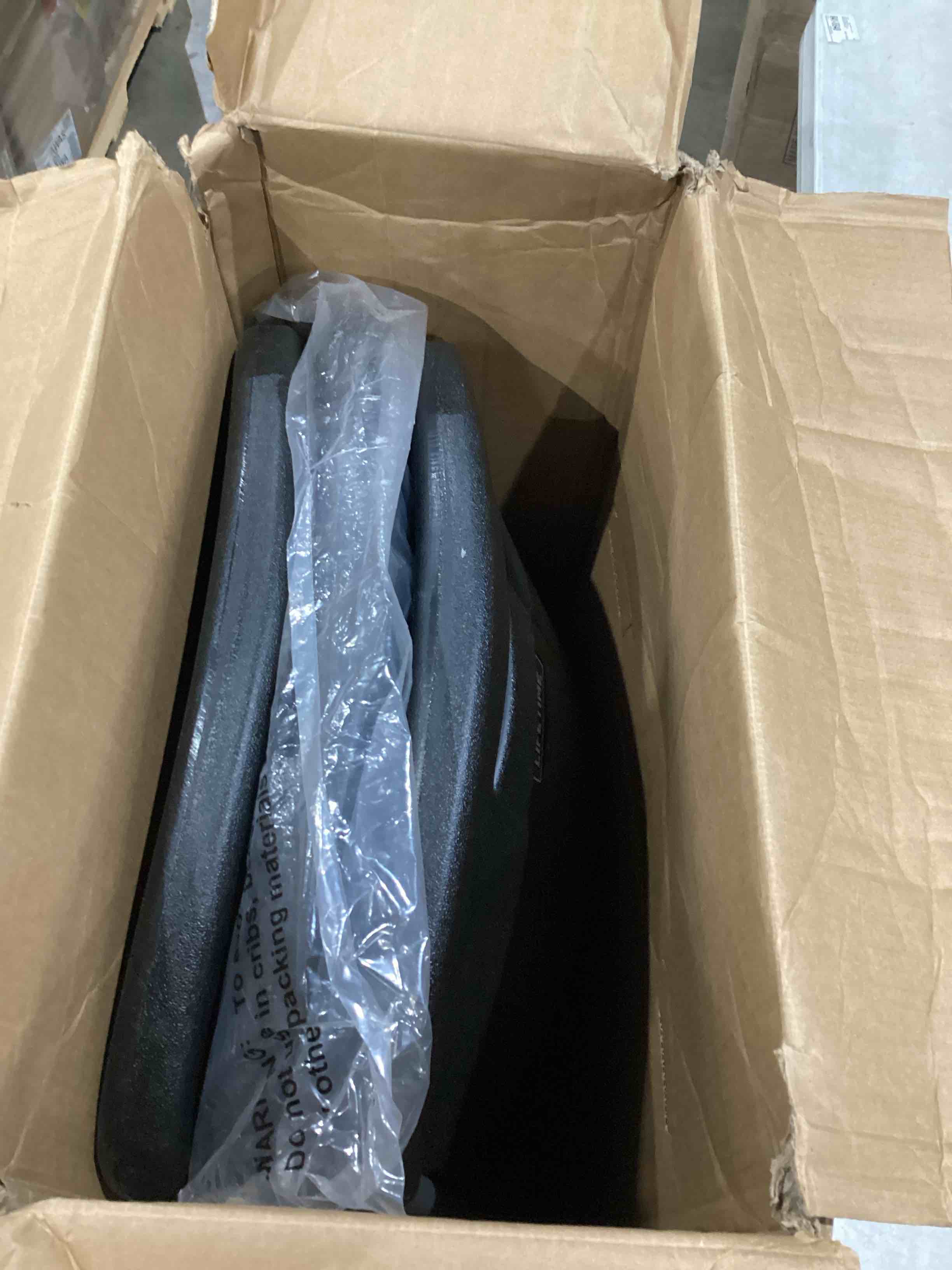 https://s3.amazonaws.com/lotting-images-prod/bidfta/GRA1991264_1754912770452.jpeg