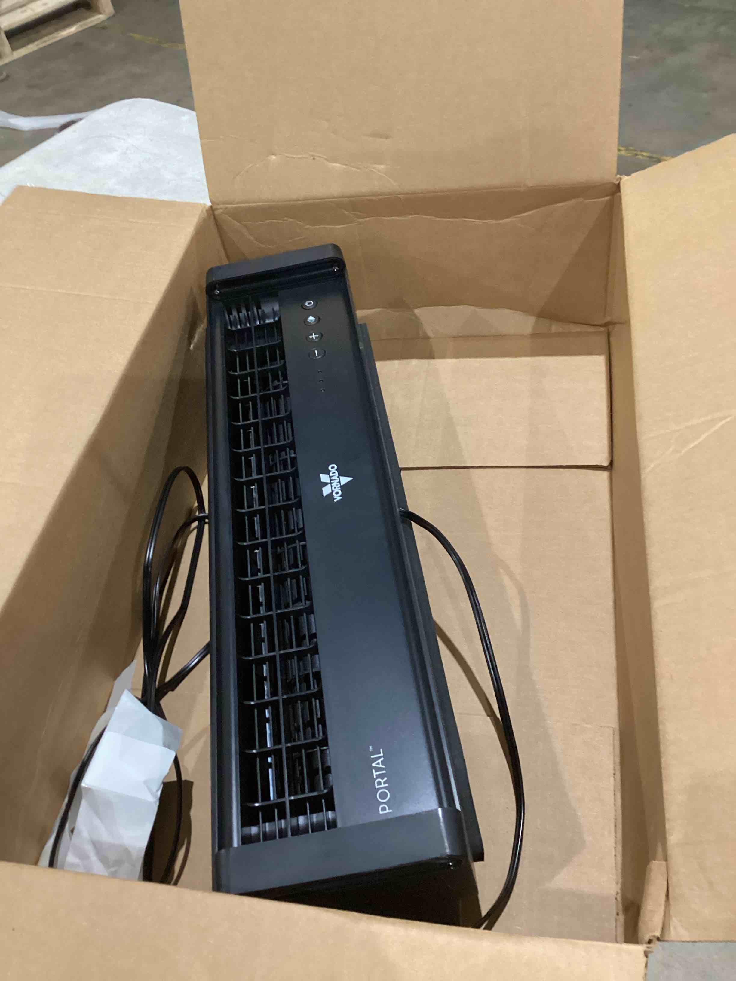 https://s3.amazonaws.com/lotting-images-prod/bidfta/GRA1991383_1755005774400.jpeg