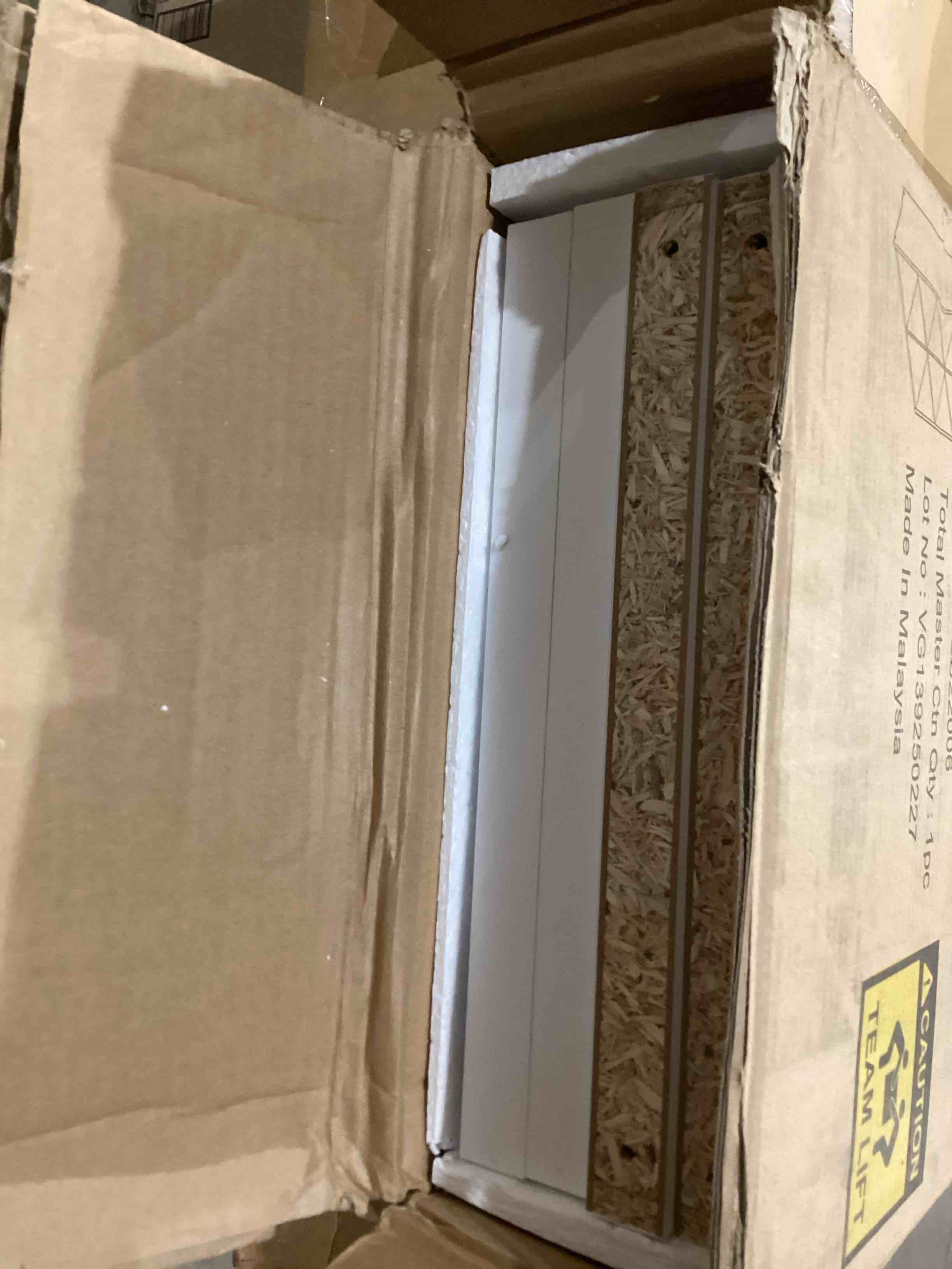 https://s3.amazonaws.com/lotting-images-prod/bidfta/GRA1991397_1755009241834.jpeg