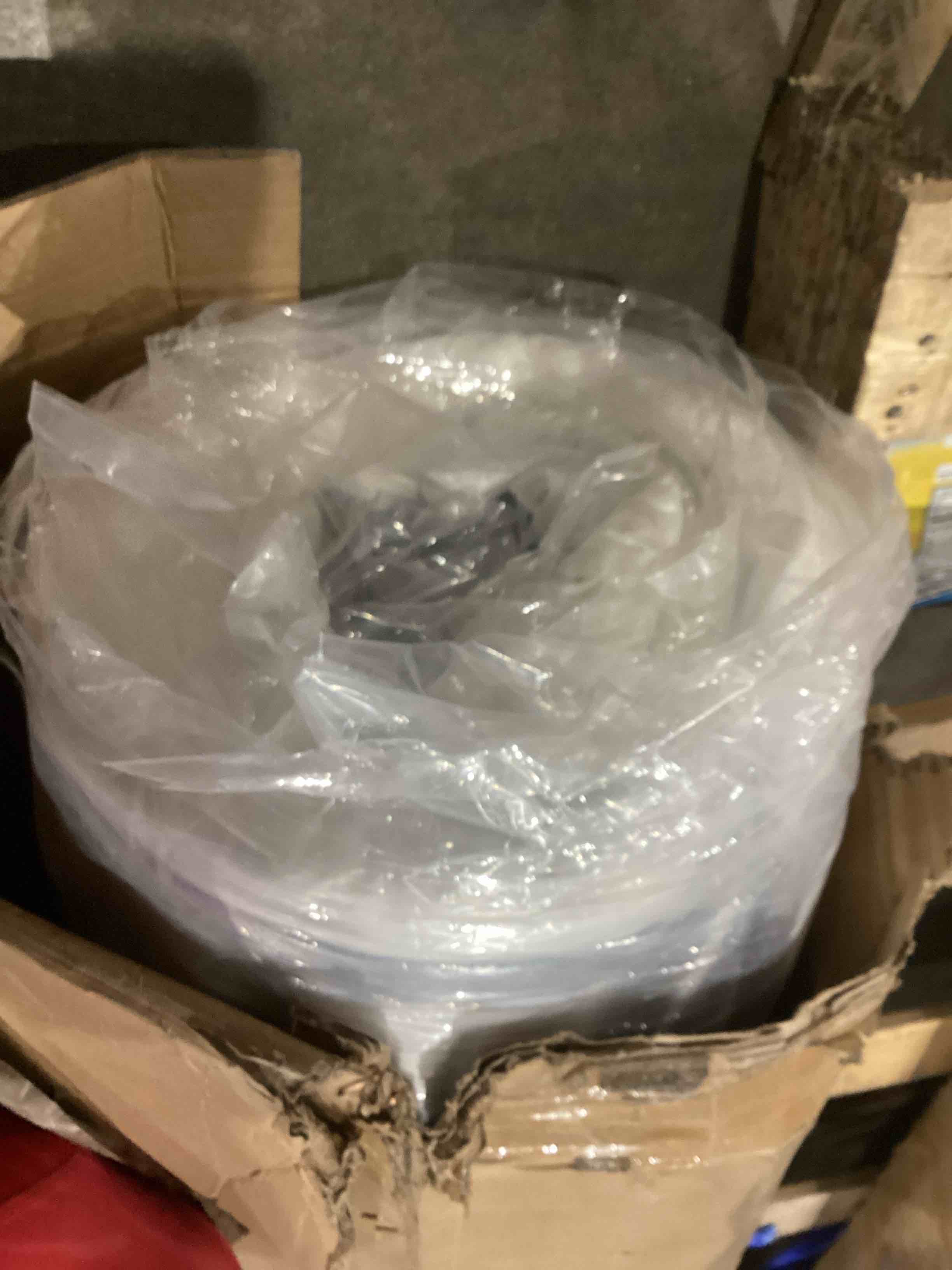 https://s3.amazonaws.com/lotting-images-prod/bidfta/GRA1991501_1755185772164.jpeg