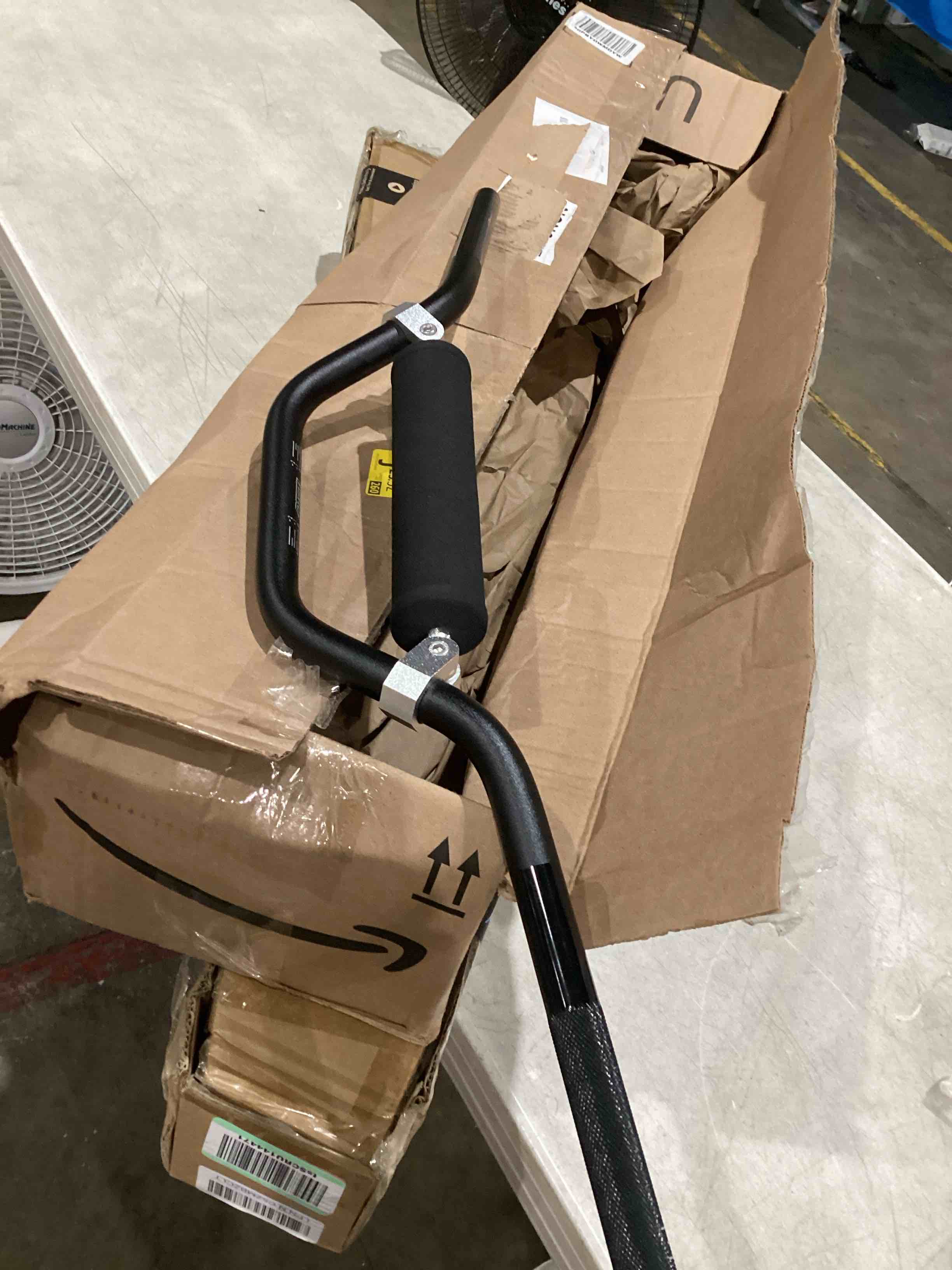 https://s3.amazonaws.com/lotting-images-prod/bidfta/GRA1991536_1755261695500.jpeg