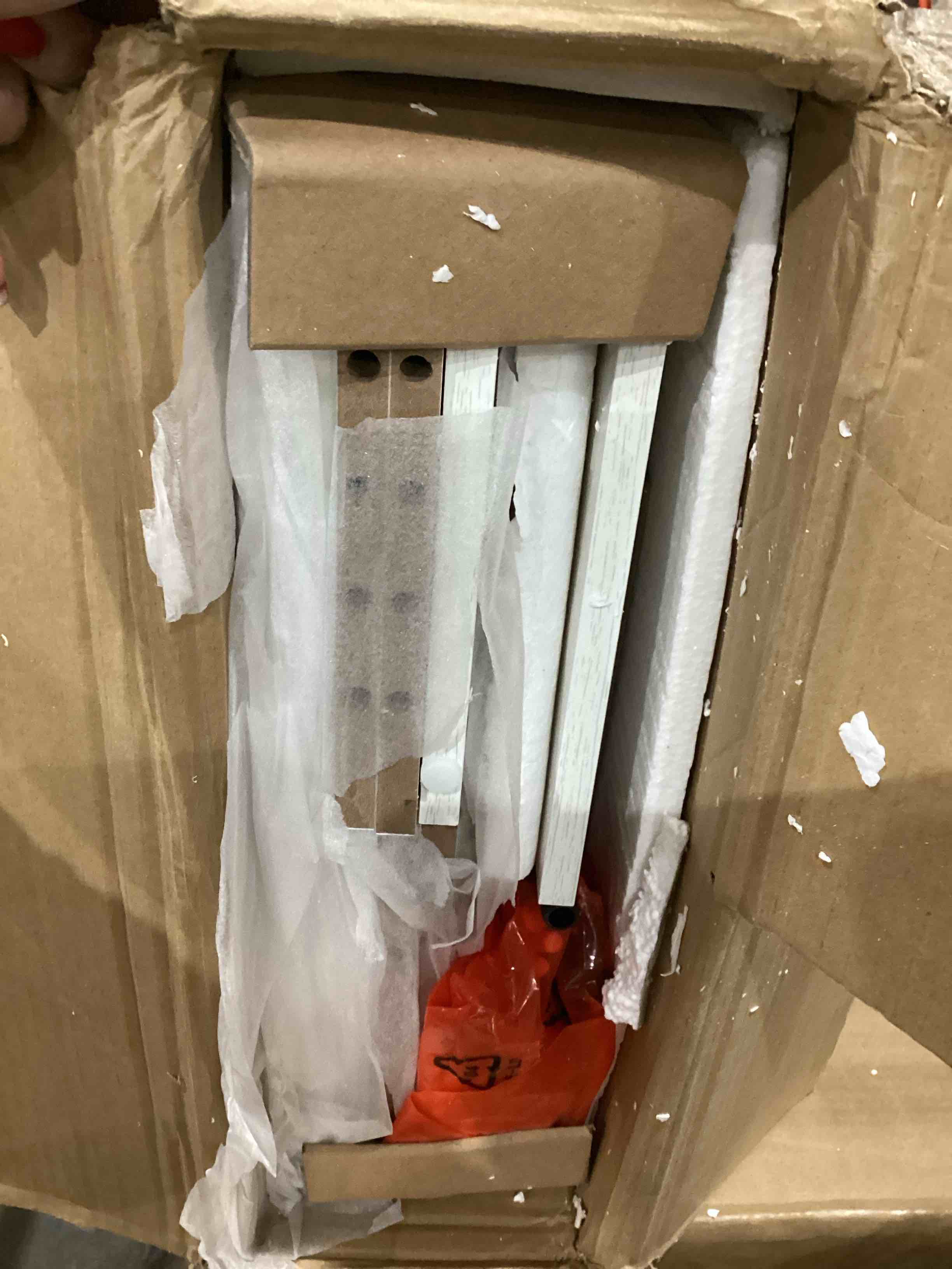 https://s3.amazonaws.com/lotting-images-prod/bidfta/GRA1991607_1755529131949.jpeg