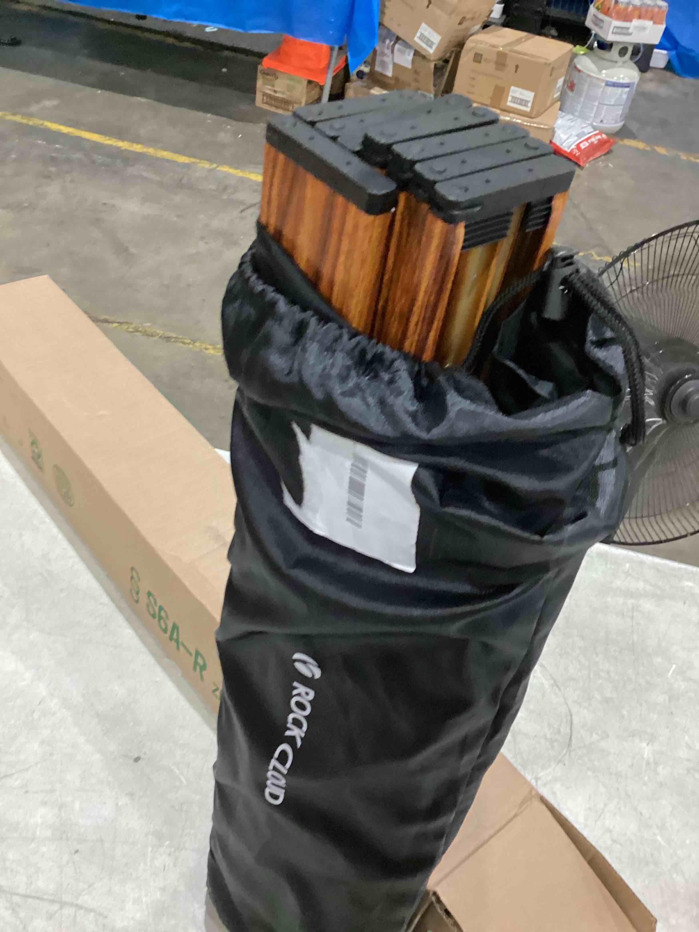 https://s3.amazonaws.com/lotting-images-prod/bidfta/GRA1991618_1755532400150.jpeg