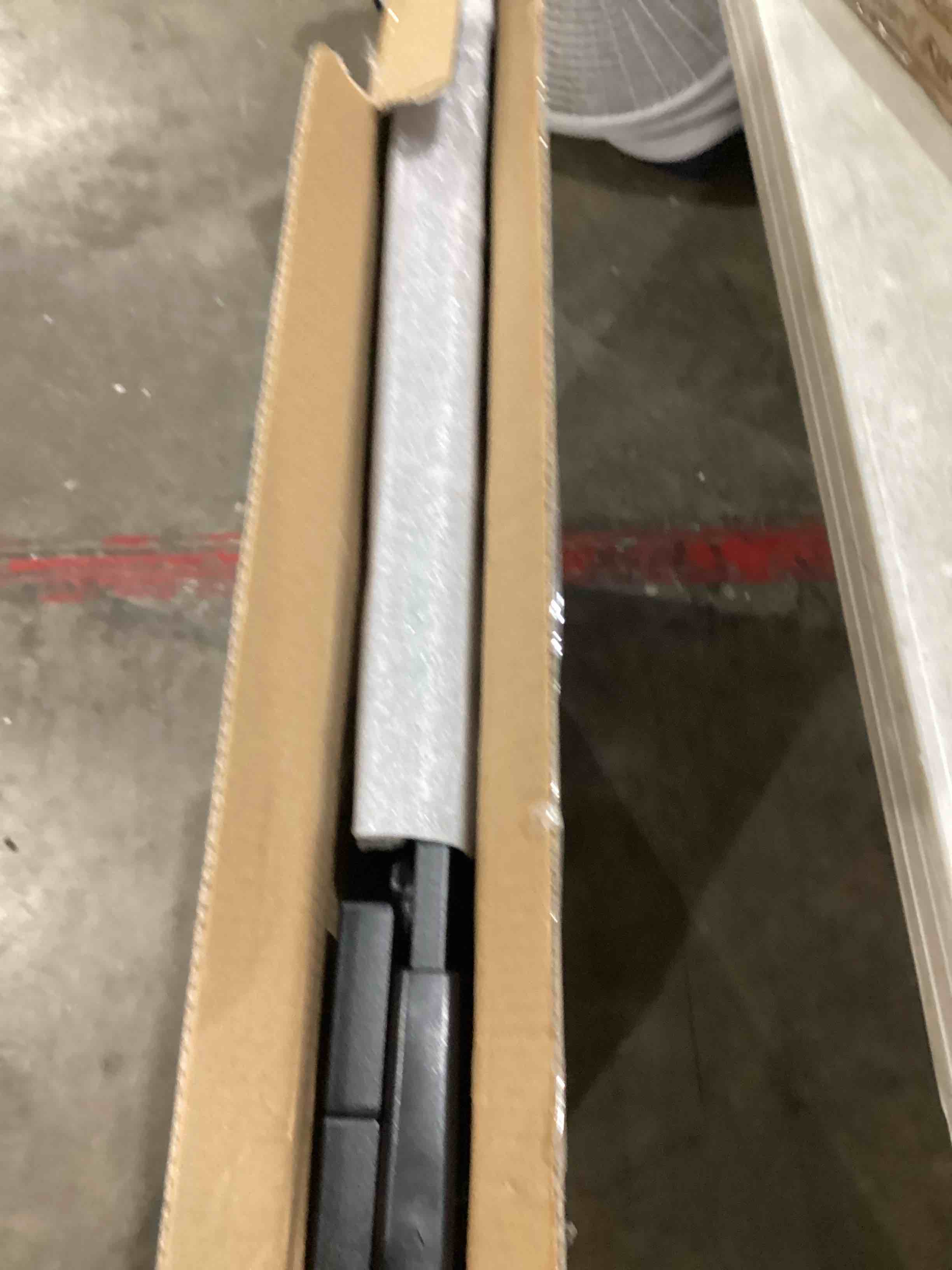 https://s3.amazonaws.com/lotting-images-prod/bidfta/GRA1991700_1755617688489.jpeg
