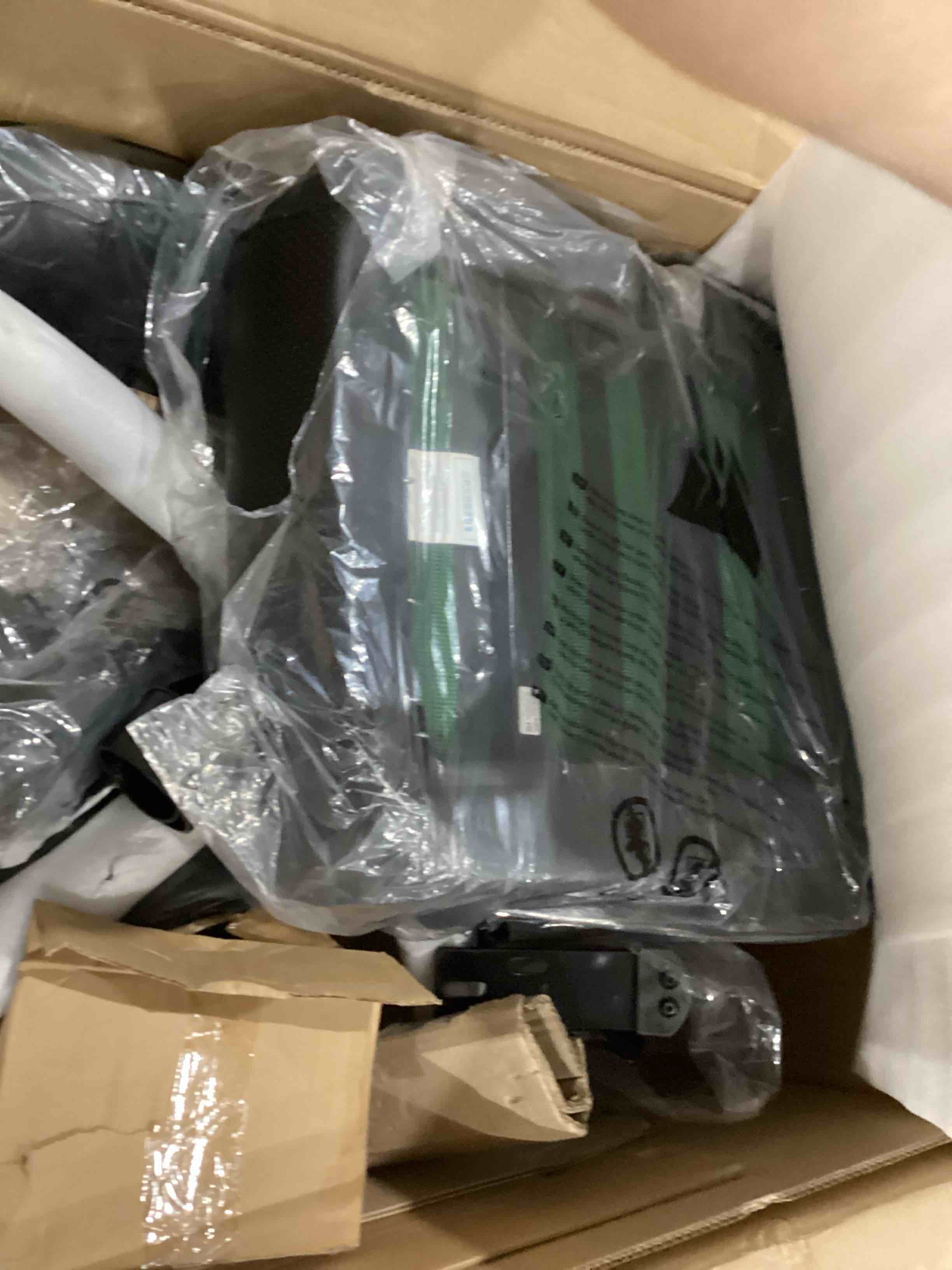 https://s3.amazonaws.com/lotting-images-prod/bidfta/GRA1991733_1755788103255.jpeg