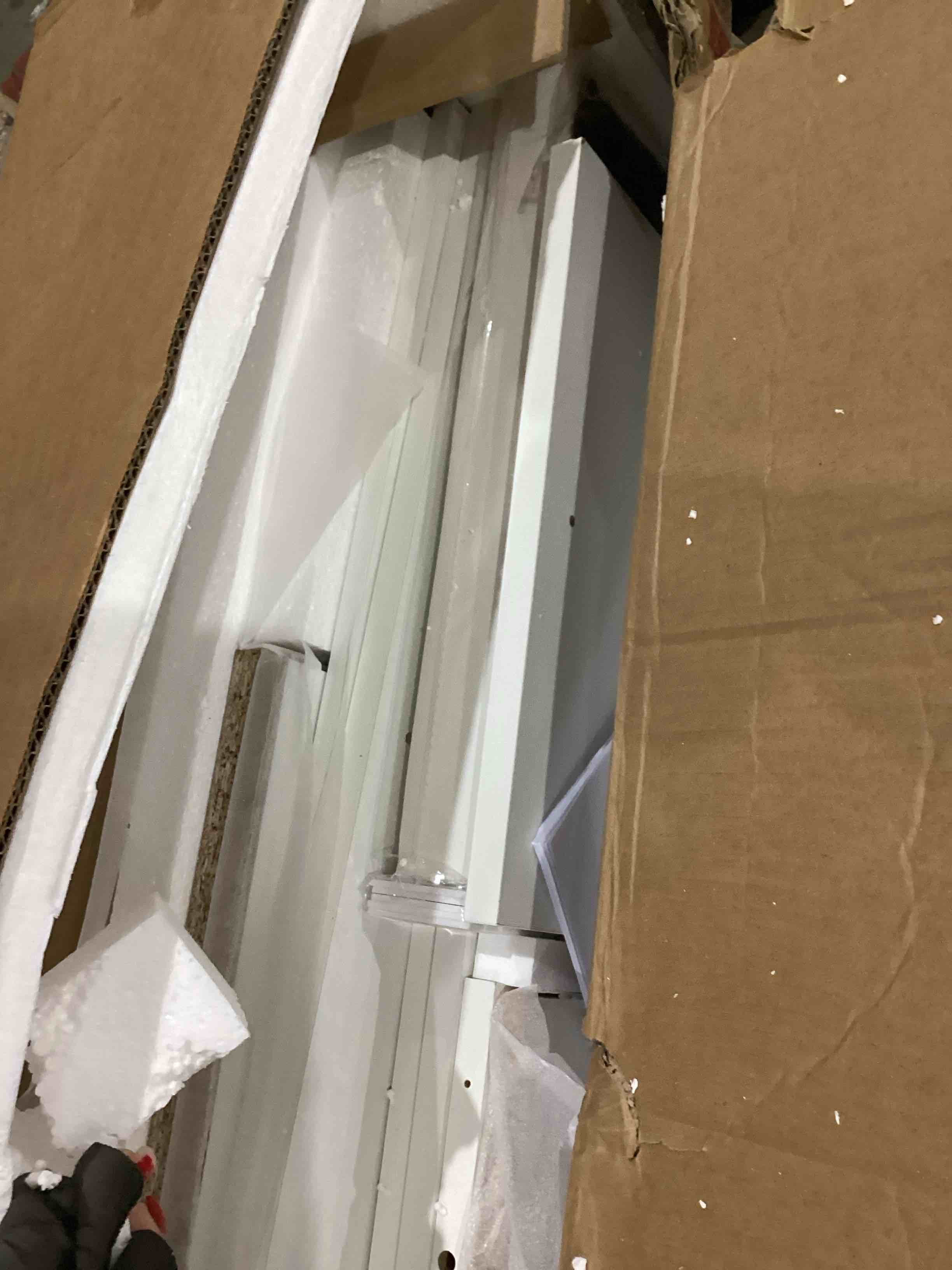 https://s3.amazonaws.com/lotting-images-prod/bidfta/GRA1991790_1755708756778.jpeg