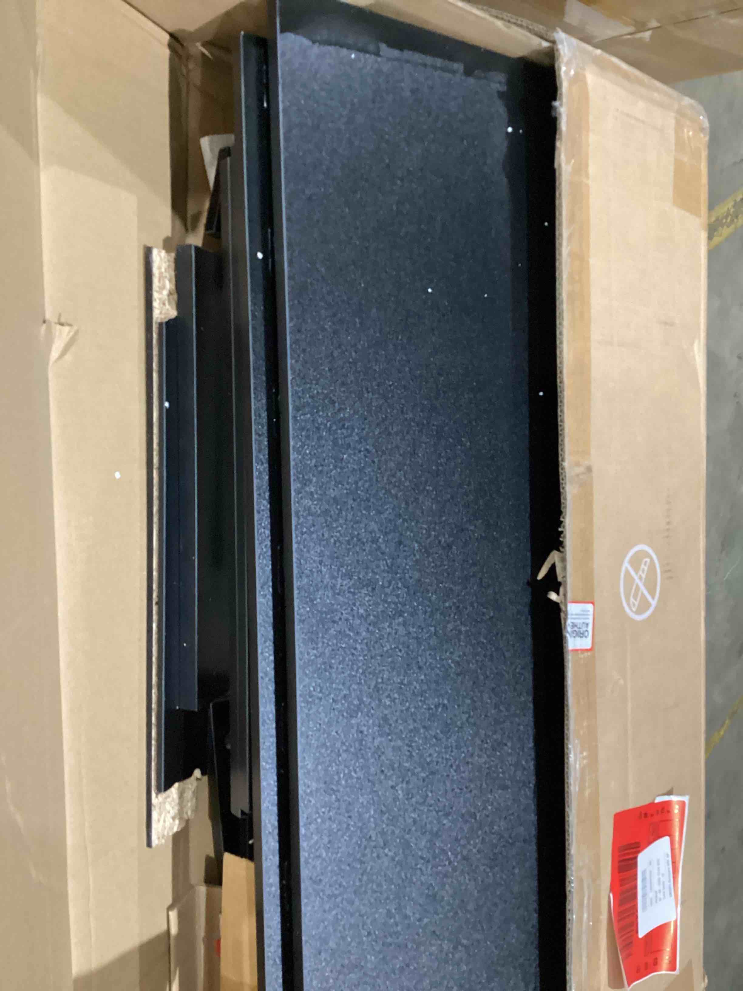 https://s3.amazonaws.com/lotting-images-prod/bidfta/GRA1991807_1755775728188.jpeg
