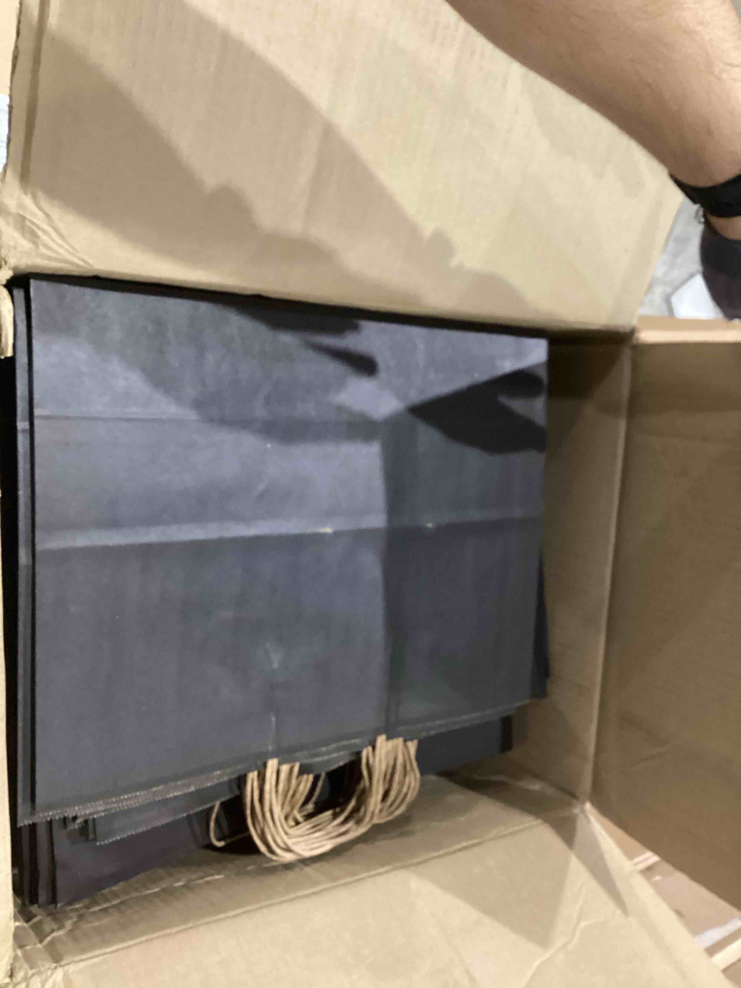 https://s3.amazonaws.com/lotting-images-prod/bidfta/GRA1991873_1757617029801.jpeg
