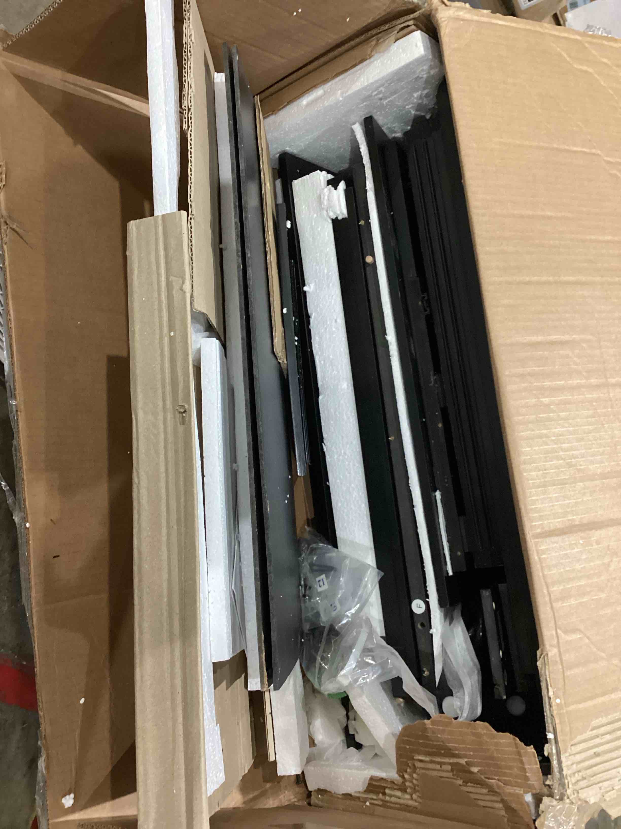 https://s3.amazonaws.com/lotting-images-prod/bidfta/GRA1991935_1756147548970.jpeg