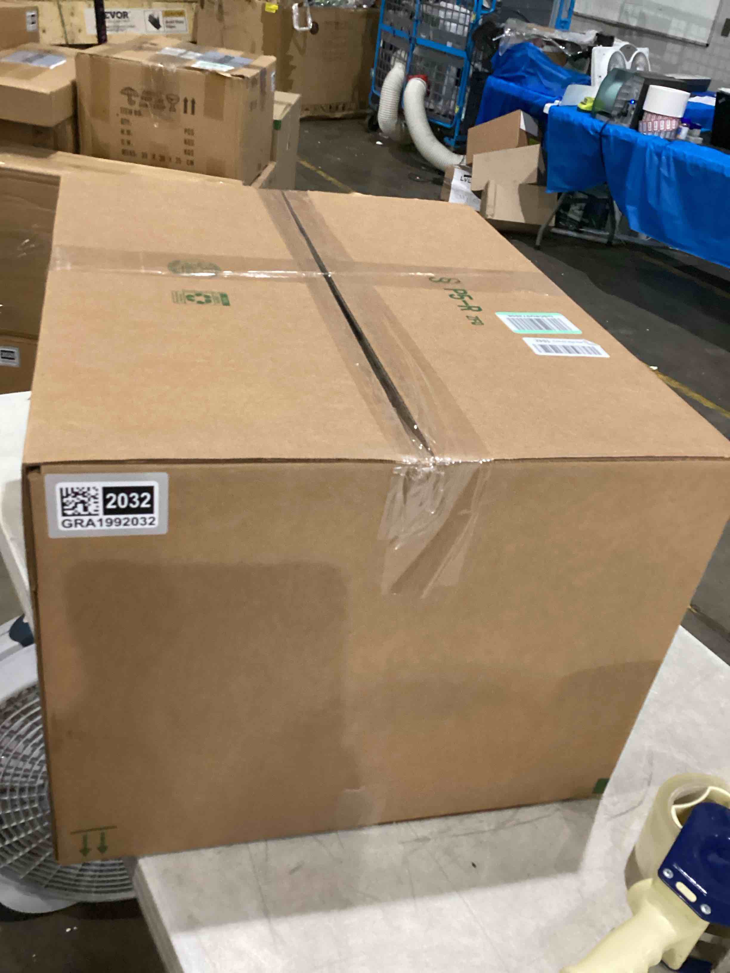 https://s3.amazonaws.com/lotting-images-prod/bidfta/GRA1992032_1756402921703.jpeg